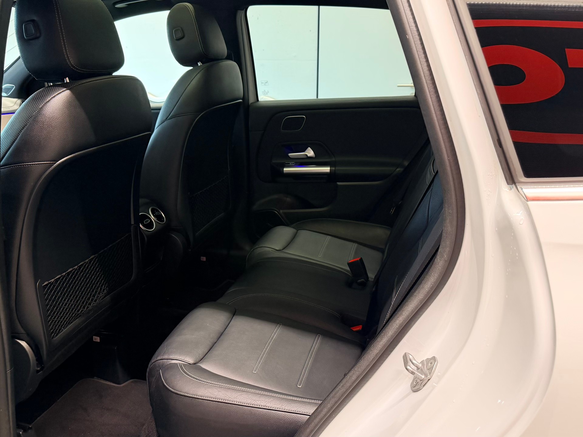 MERCEDES-BENZ B 220 4Matic AMG Line 7G-DCT-image-16