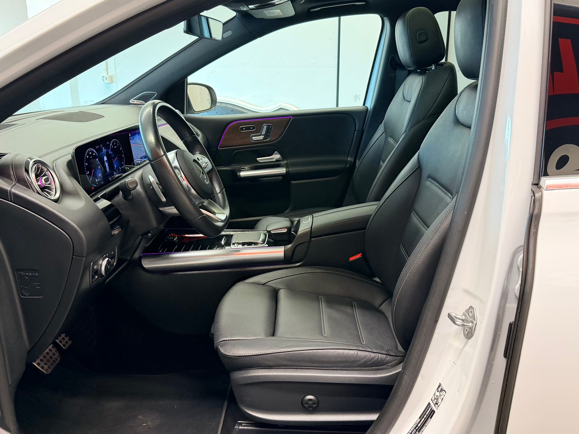 MERCEDES-BENZ B 220 4Matic AMG Line 7G-DCT-image-14
