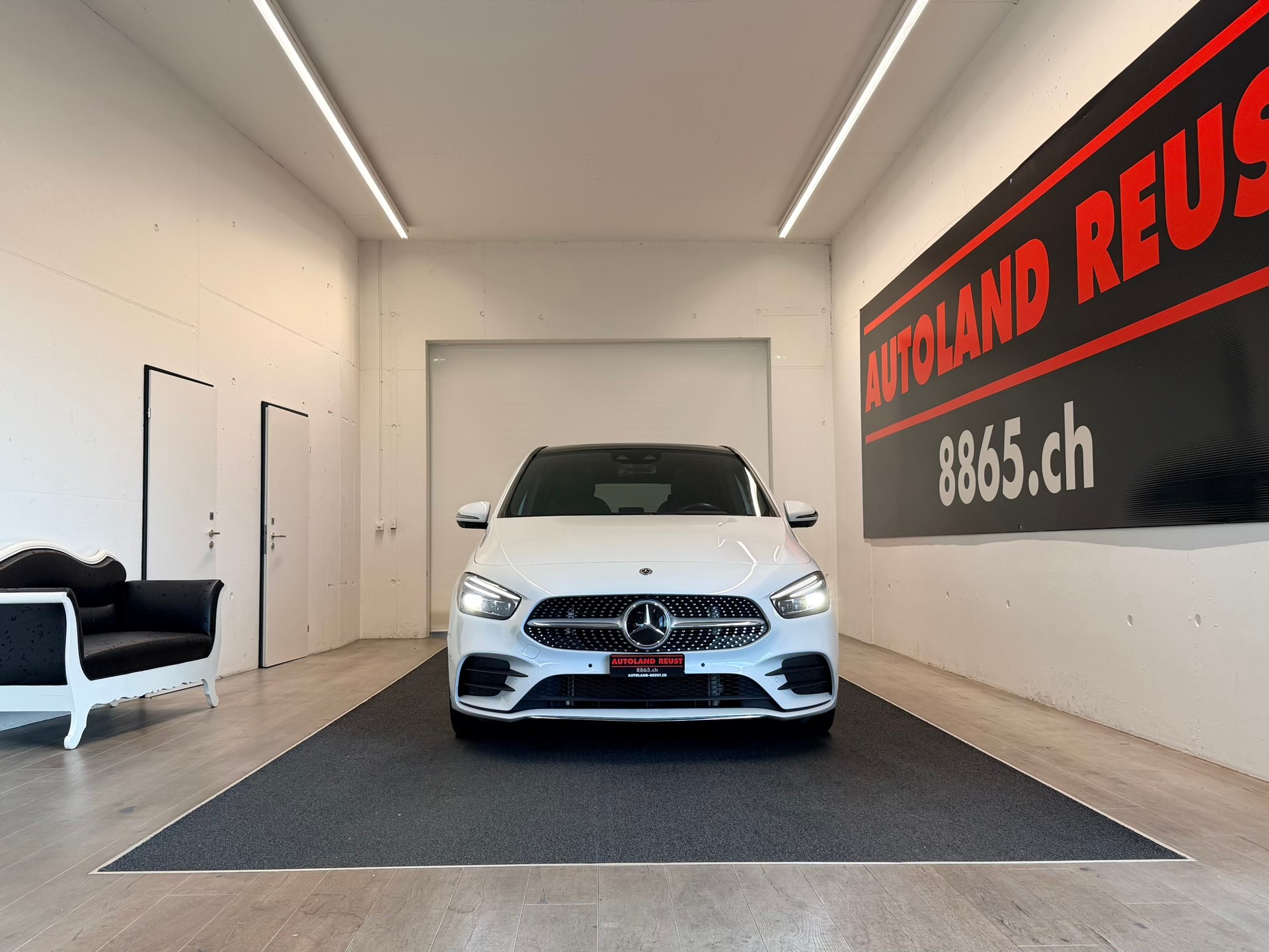 MERCEDES-BENZ B 220 4Matic AMG Line 7G-DCT-image-1
