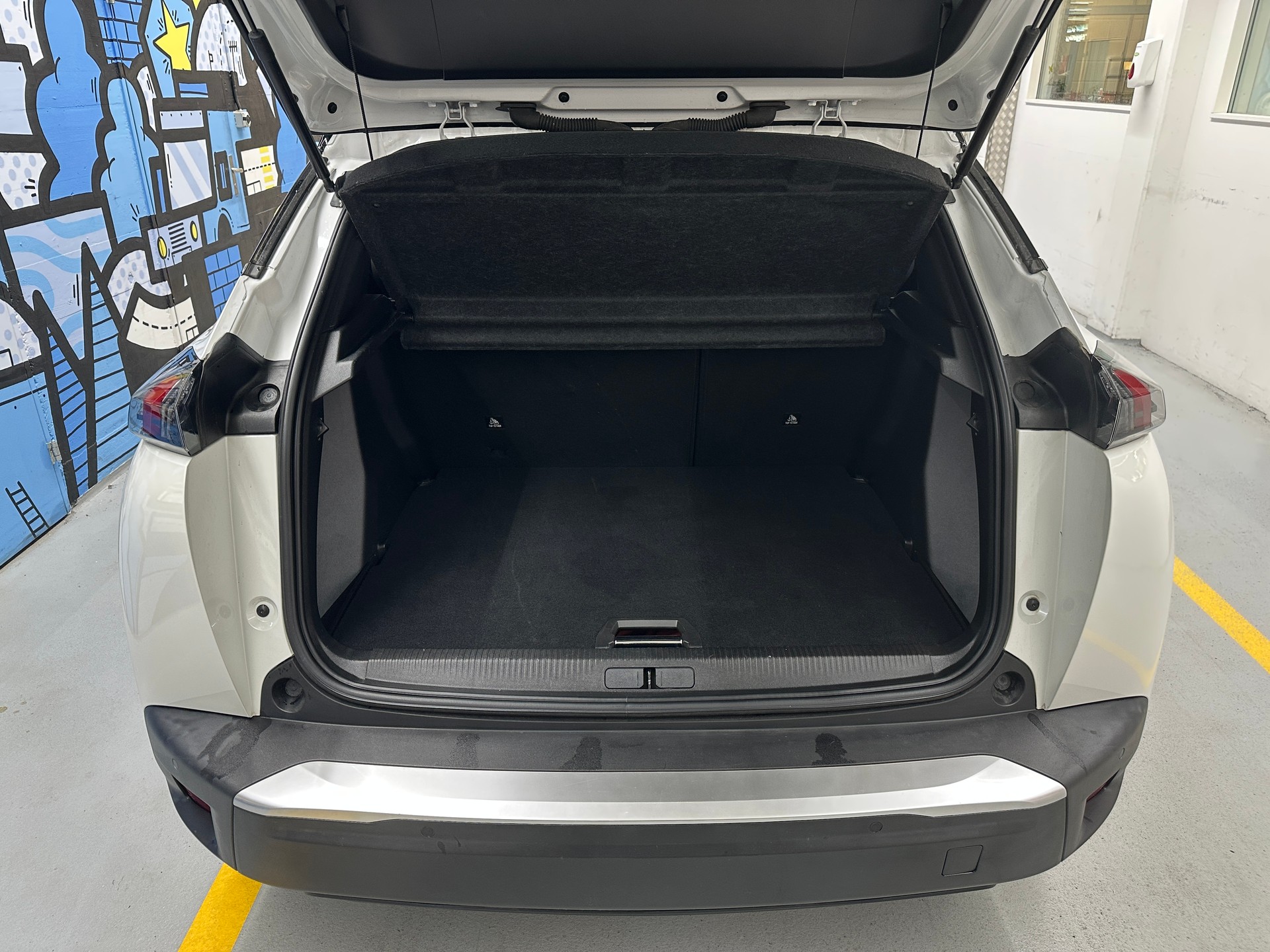 PEUGEOT 2008 e GT Pack-image-5