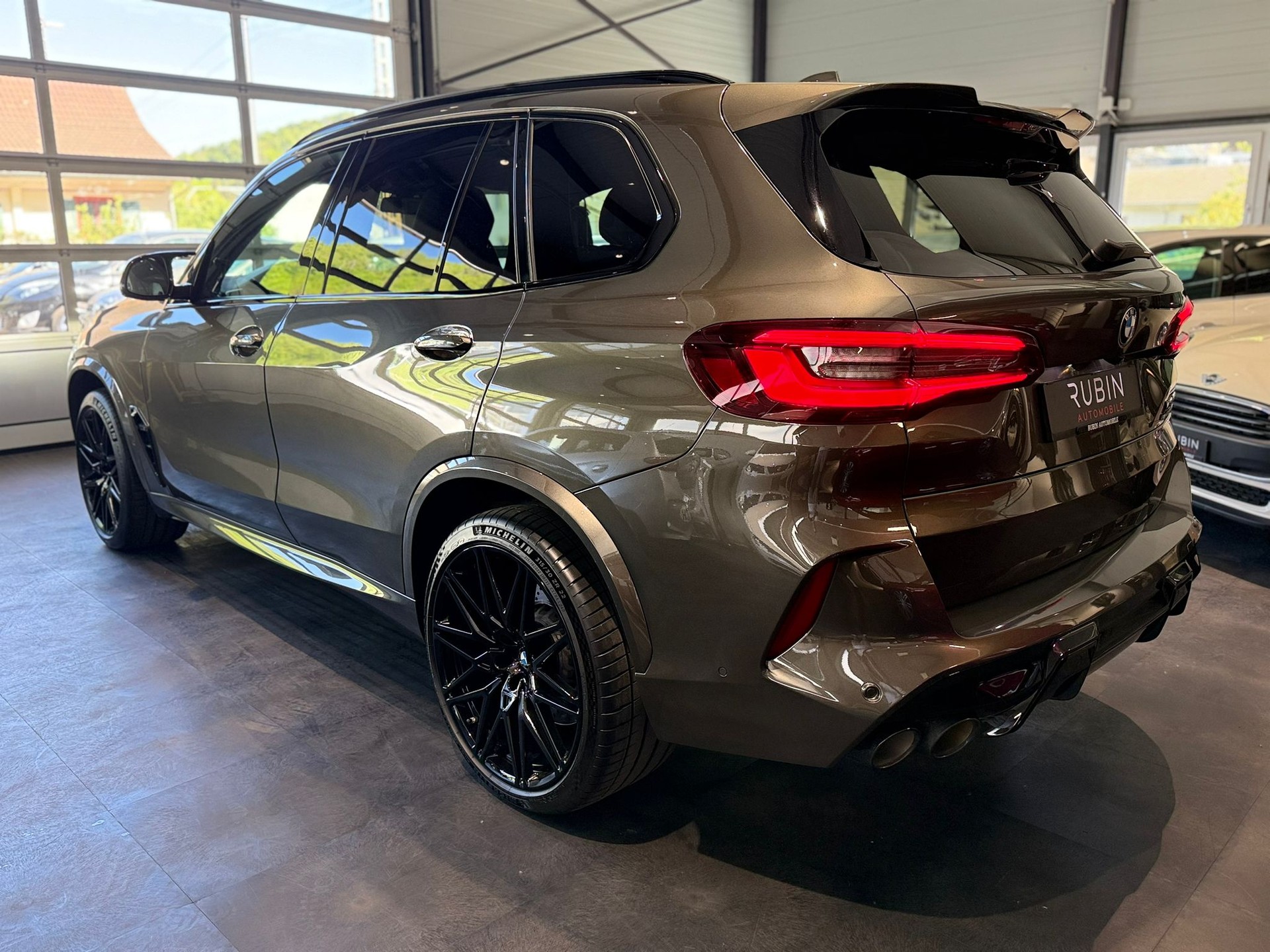 BMW X5M Competition Steptronic Competition-showroom-element-1