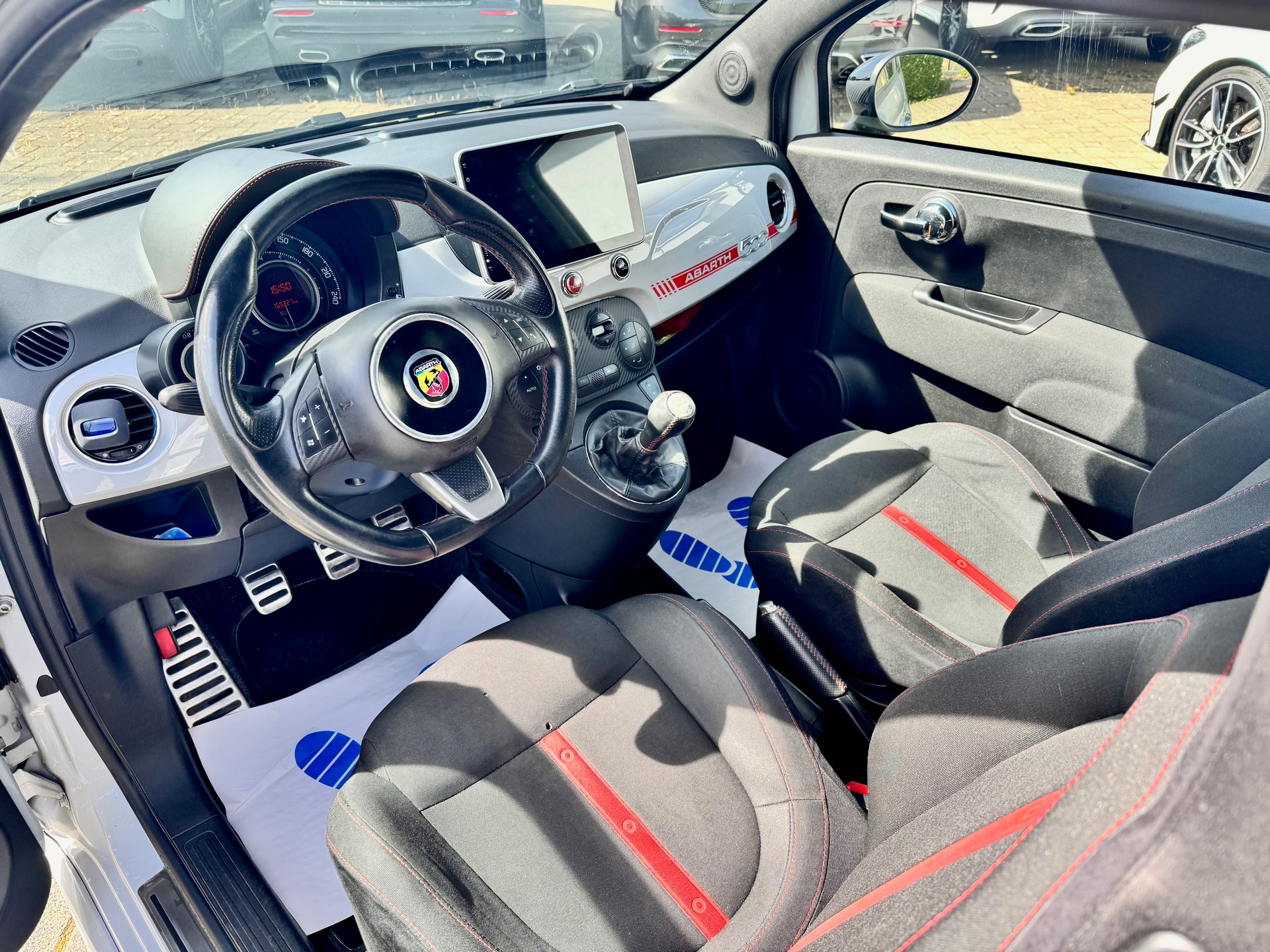 FIAT 500 1.4 16V Turbo Abarth-image-6