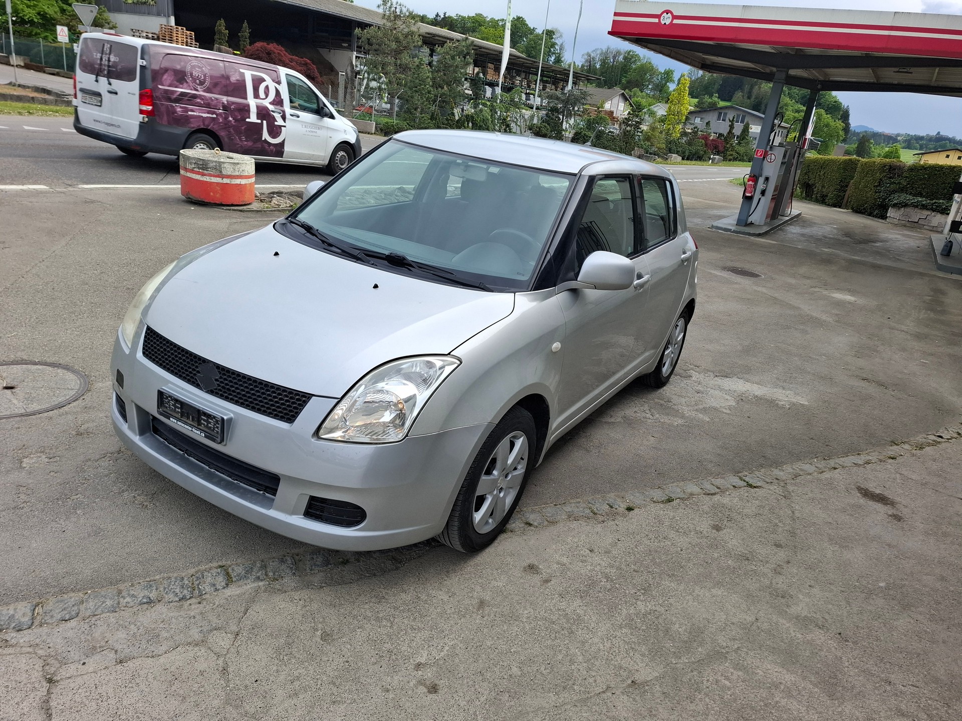 SUZUKI Swift 1.3i 16V GL-image-3