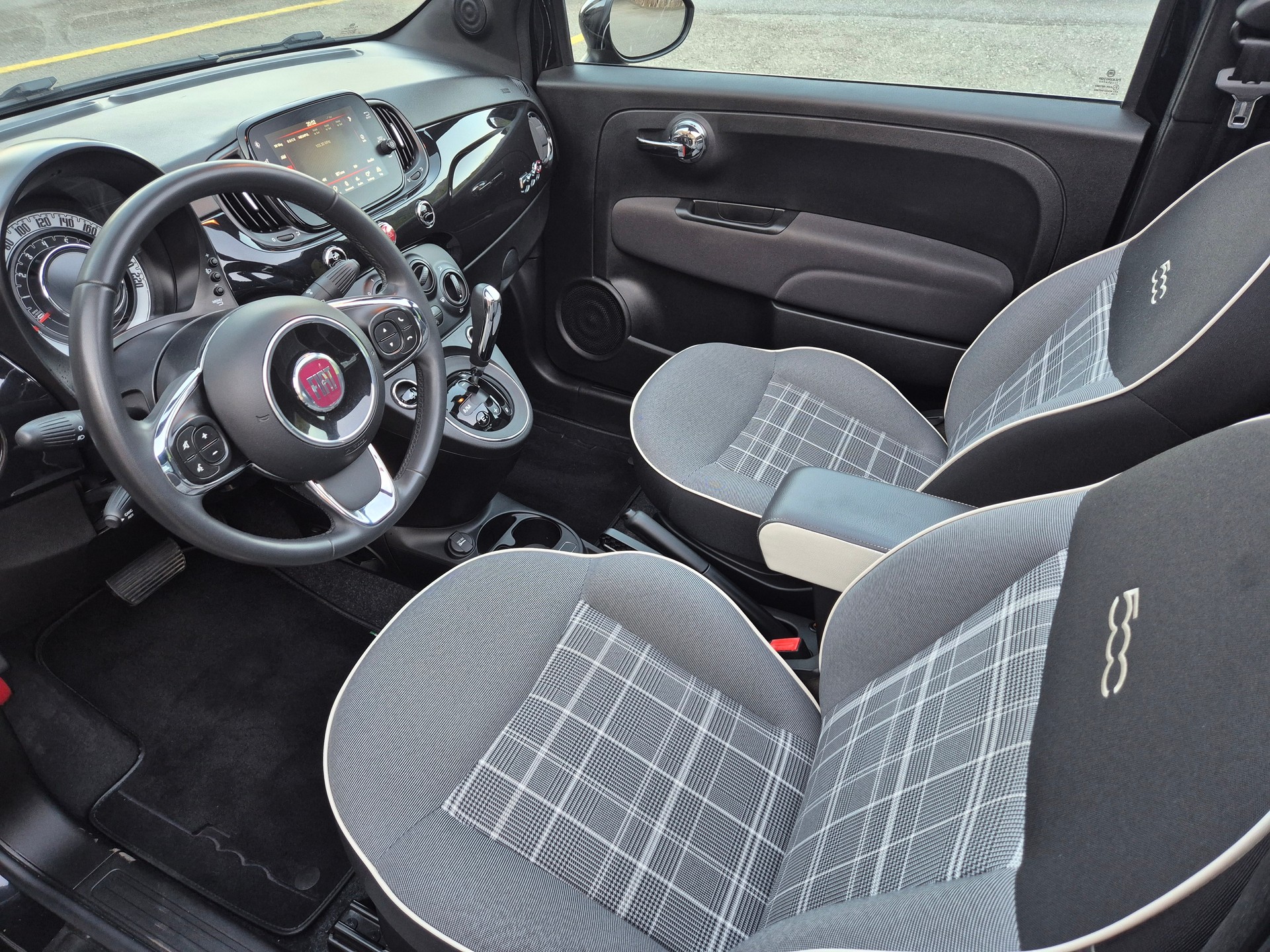 FIAT 500C 1.2 Lounge Dualogic-image-5