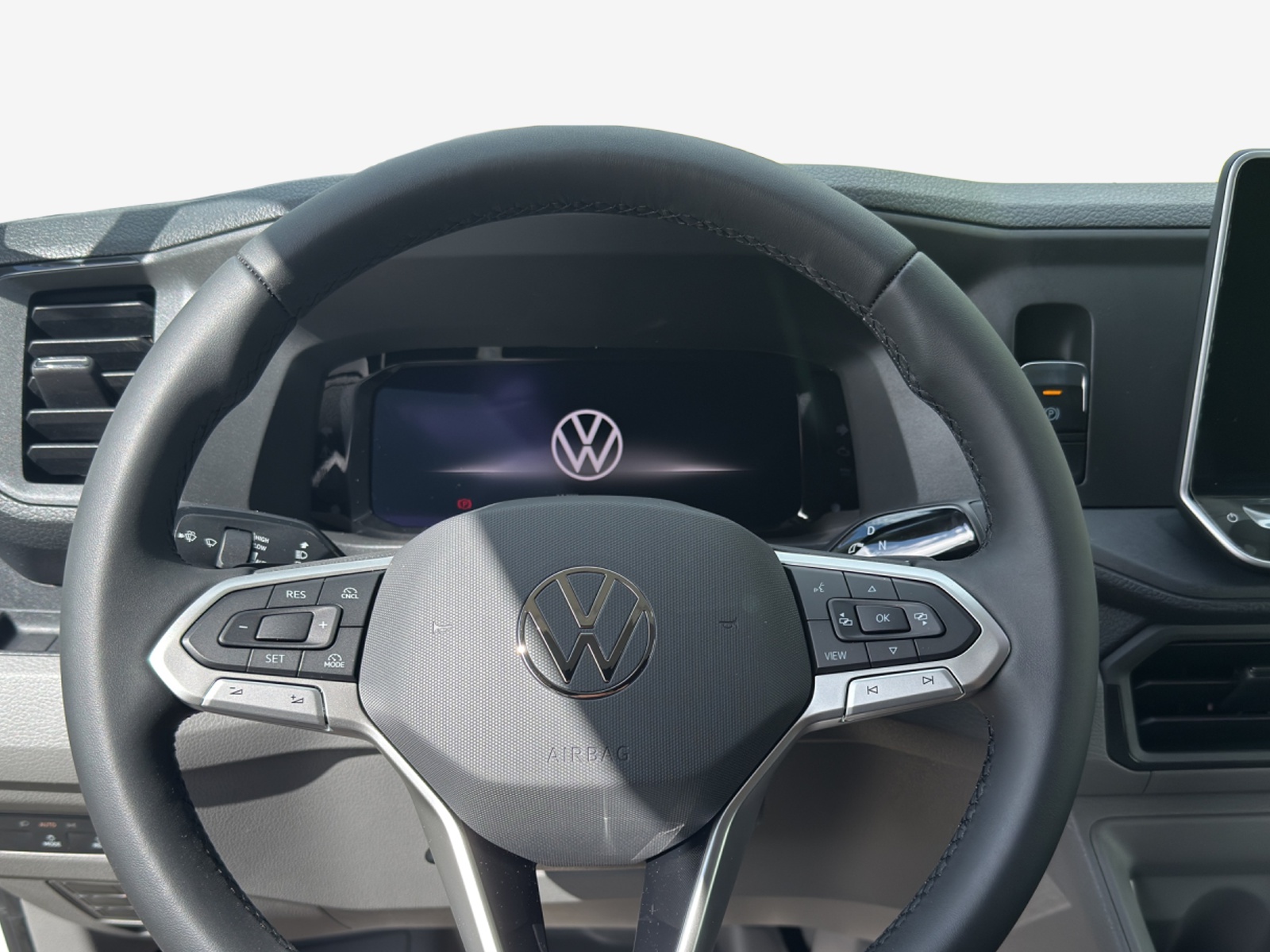 VW Crafter 35 2.0 TDI L3 HD A-image-9