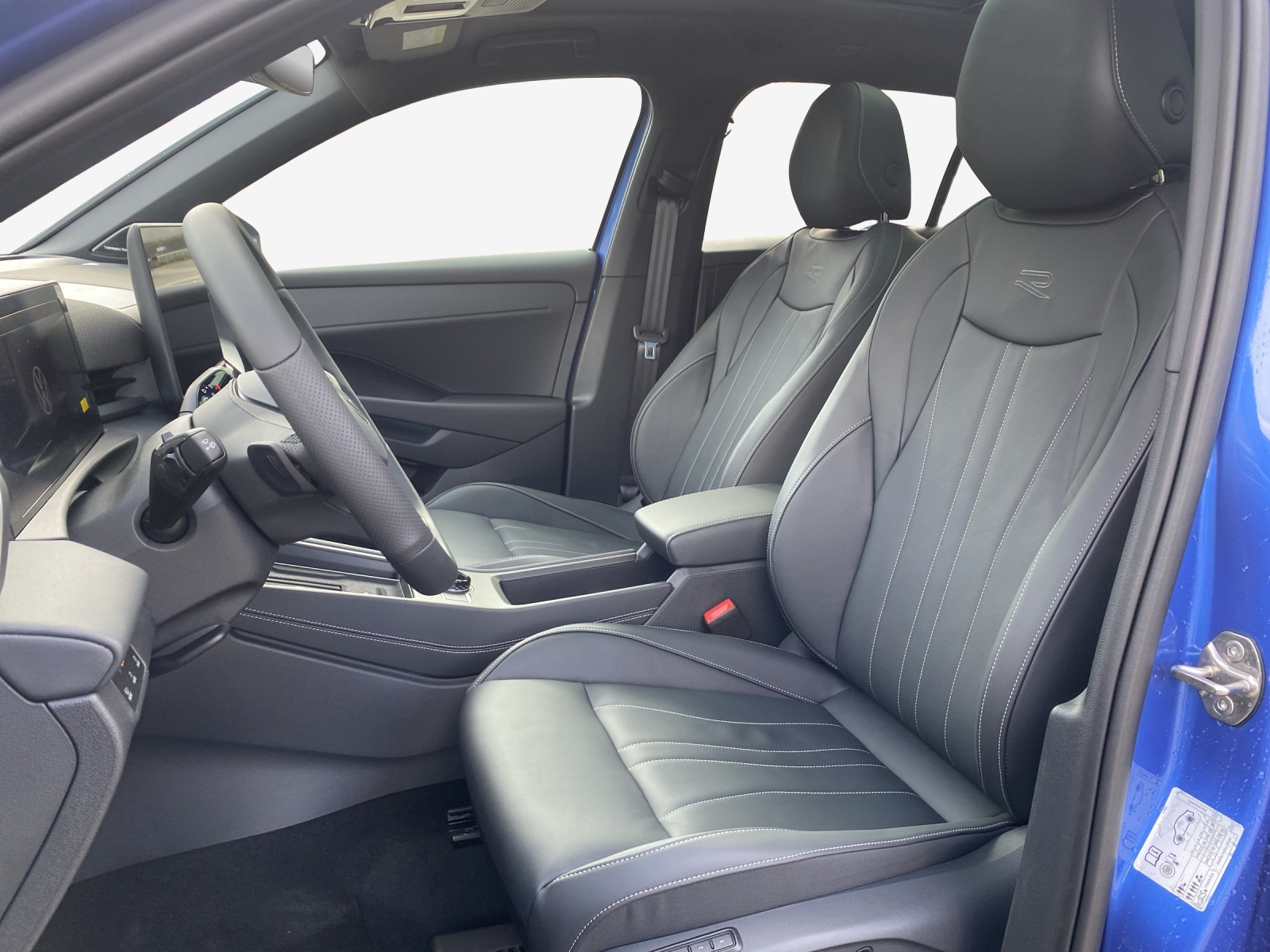 VW T-Roc 1.5 eTSI mHEV R-Line DSG-image-7