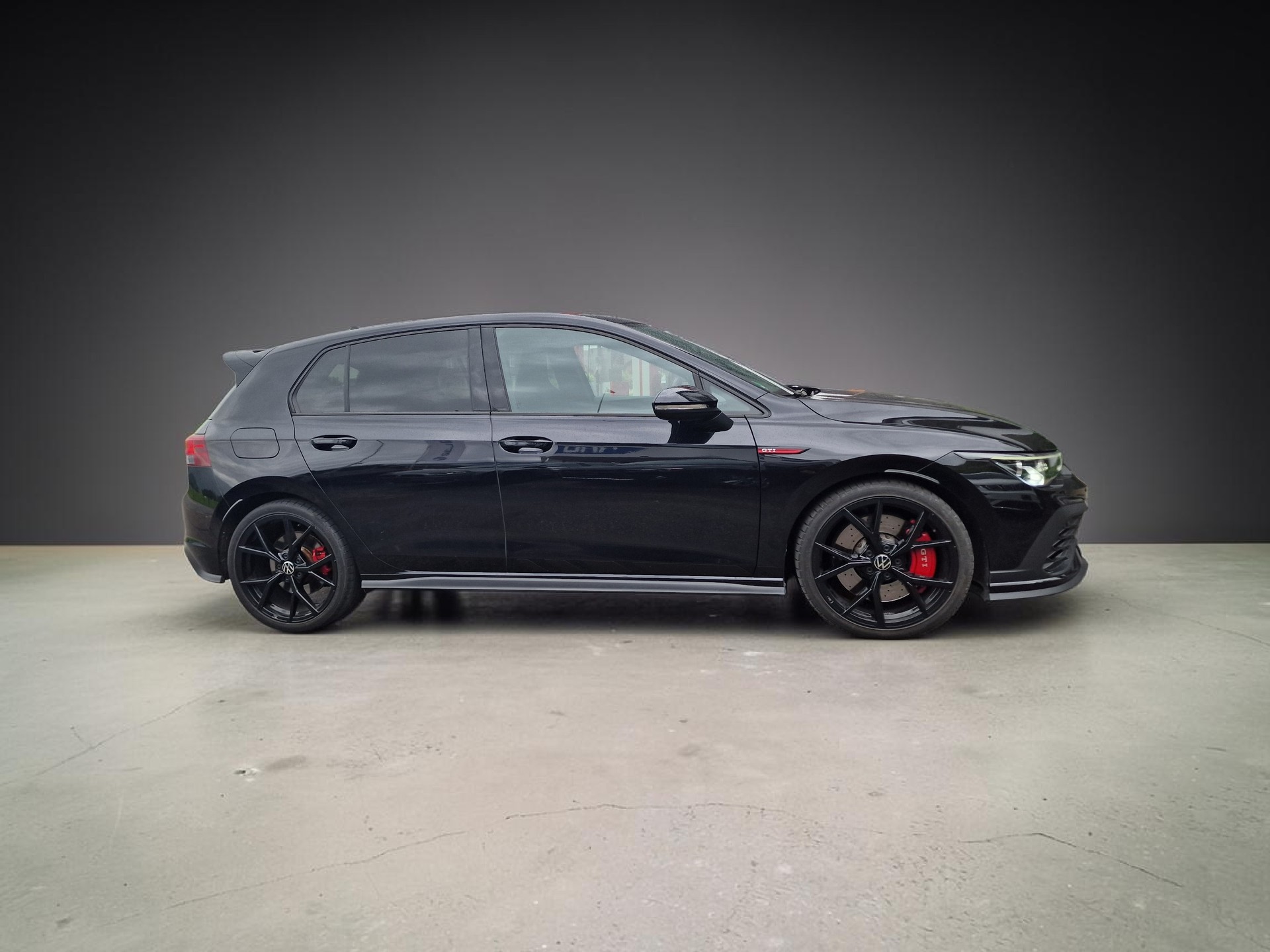 VW Golf 2.0 TSI GTI Clubsport DSG Pano 36Mt Gara-image-4