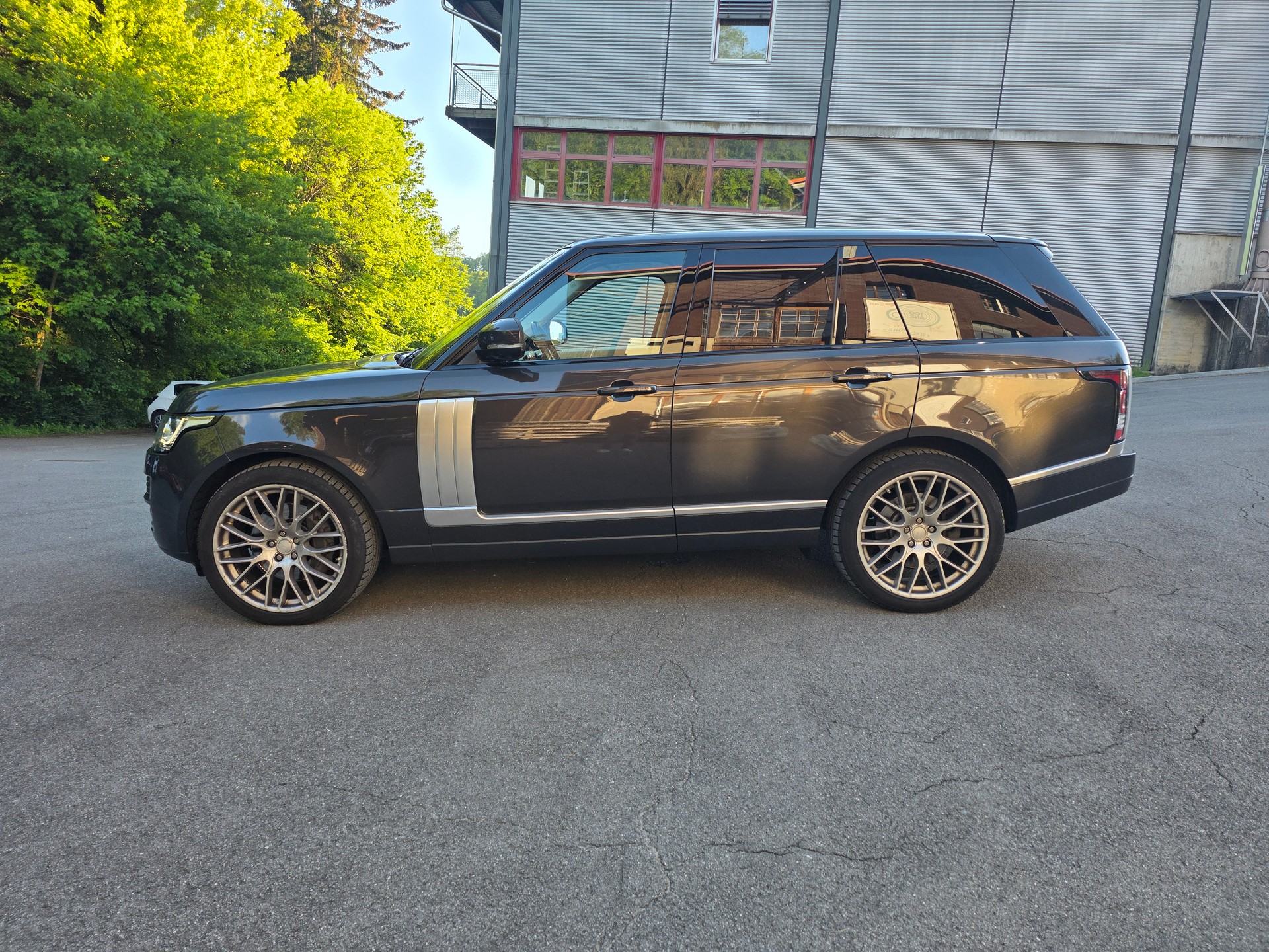 LAND ROVER Range Rover 4.4 SDV8 Vogue Automatic-image-2