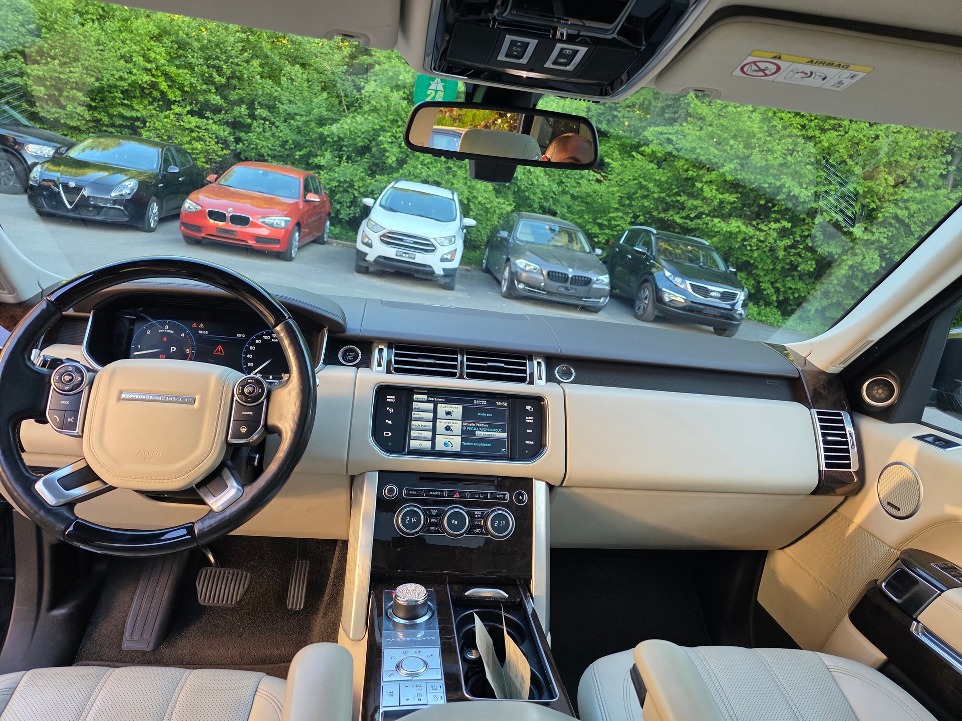 LAND ROVER Range Rover 4.4 SDV8 Vogue Automatic-image-6