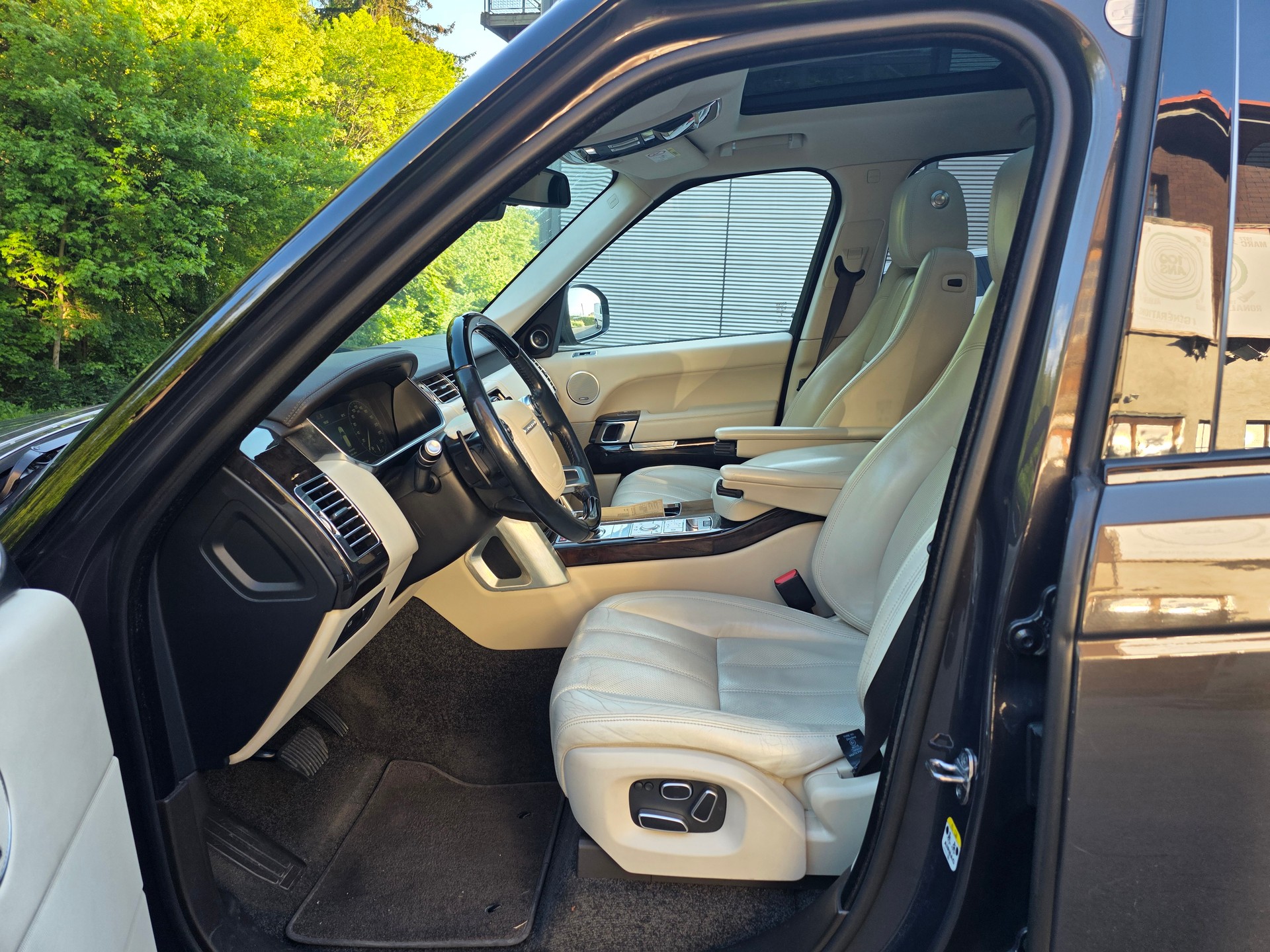 LAND ROVER Range Rover 4.4 SDV8 Vogue Automatic-image-7