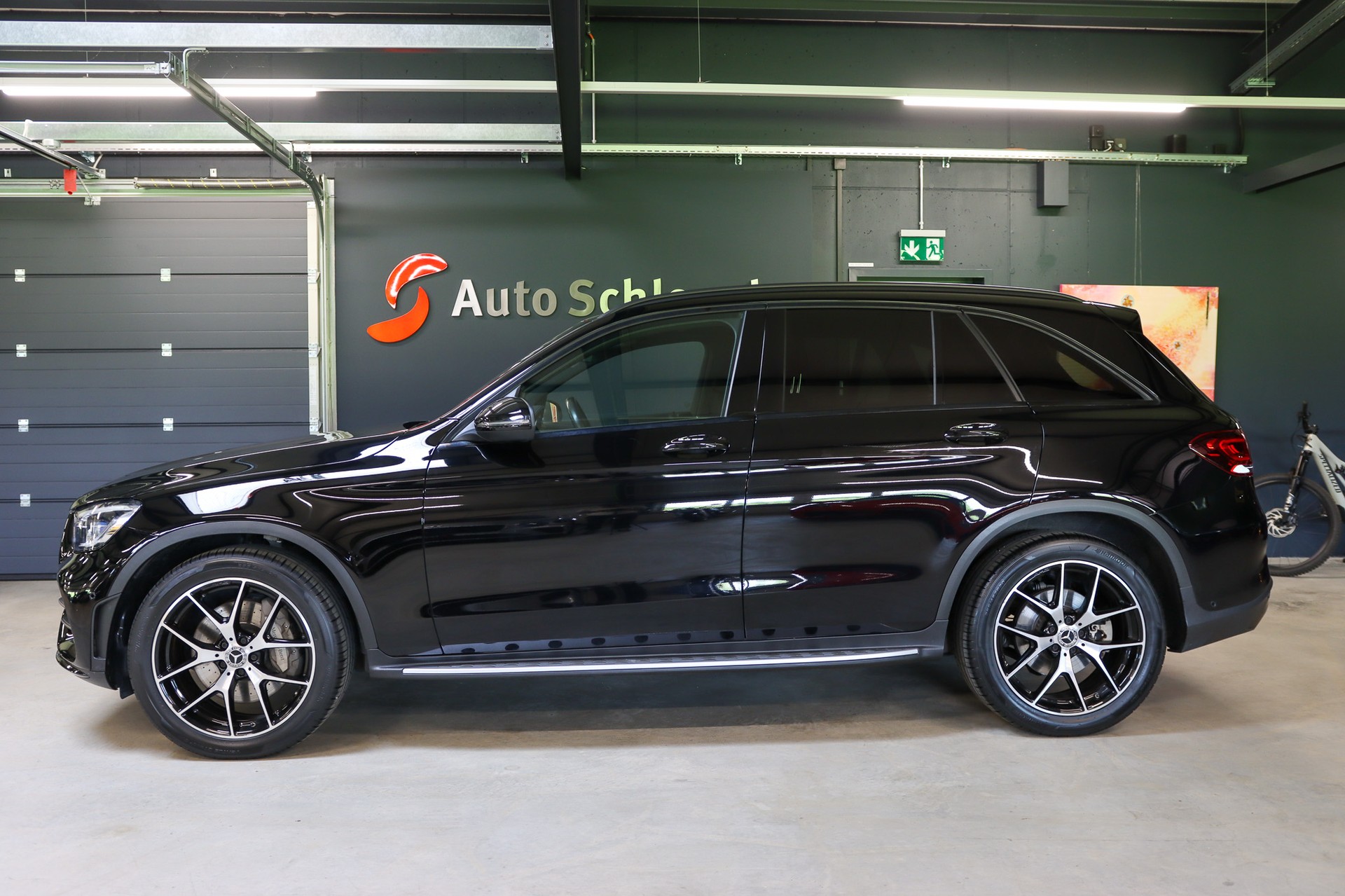 MERCEDES-BENZ GLC 220 d AMG Line 4Matic 9G-Tronic-image-2