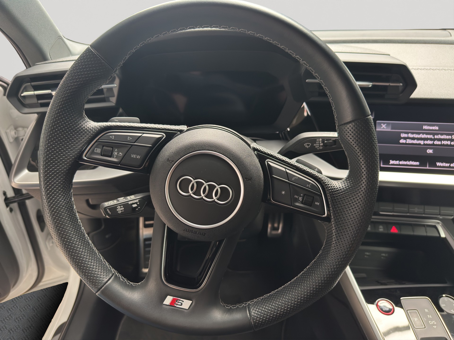 AUDI S3 Sportback 2.0 TFSI quattro S-tronic-image-9