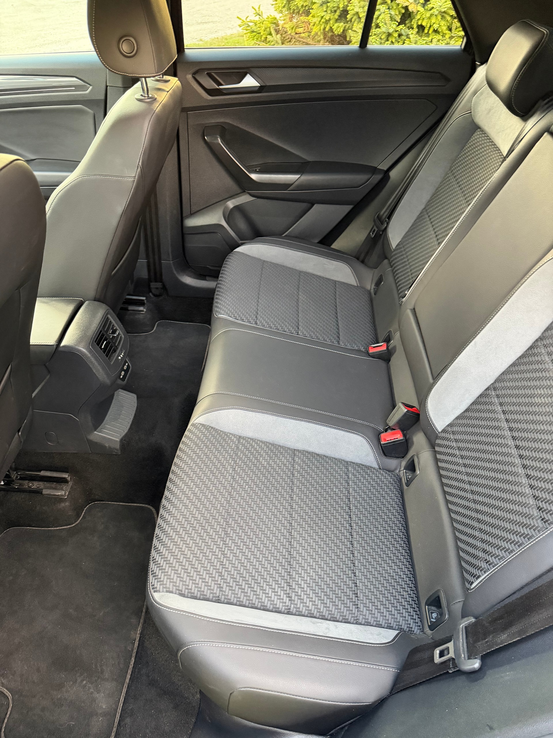 VW 2.0 TSI Sport DSG 4motion-image-5