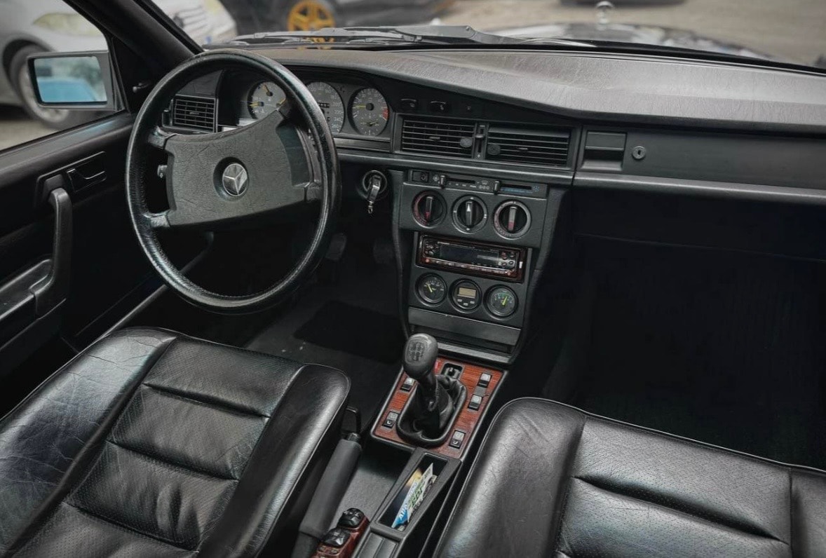 MERCEDES-BENZ 190 E 2.3-16-image-7