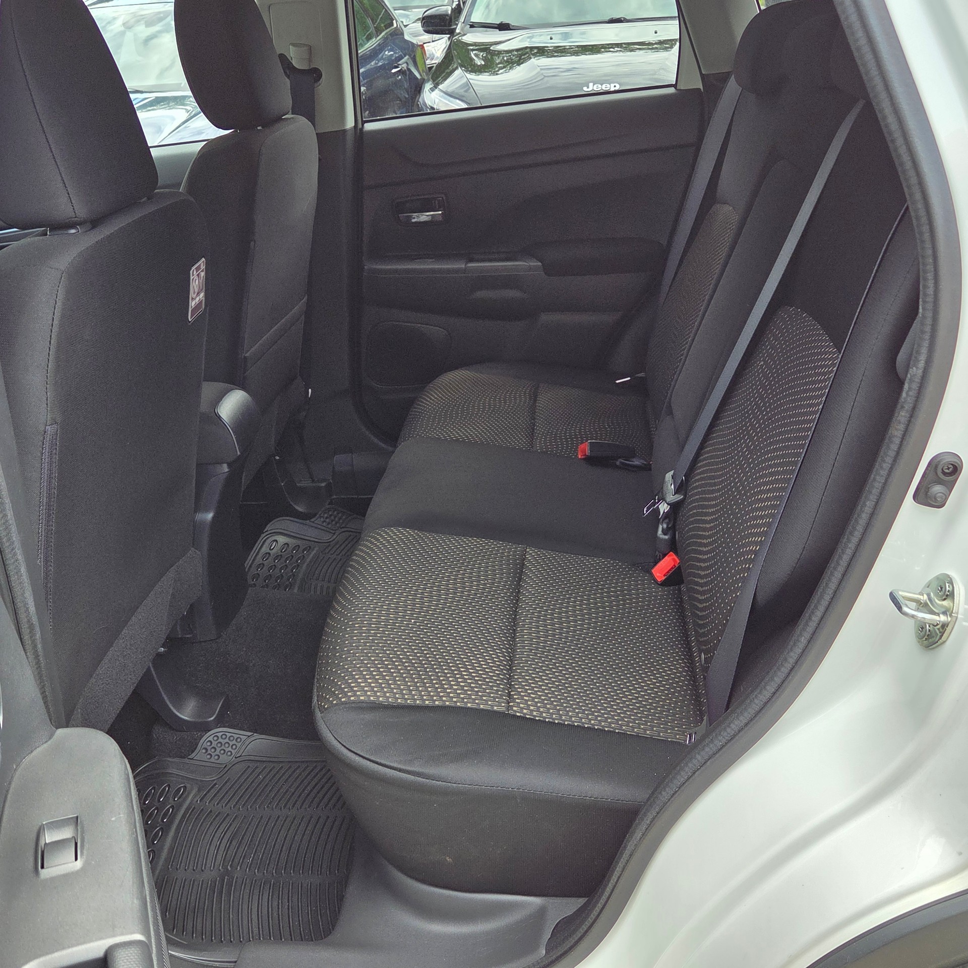 MITSUBISHI ASX 2.2 DID Celebration 300K 4WD Automatic-image-9