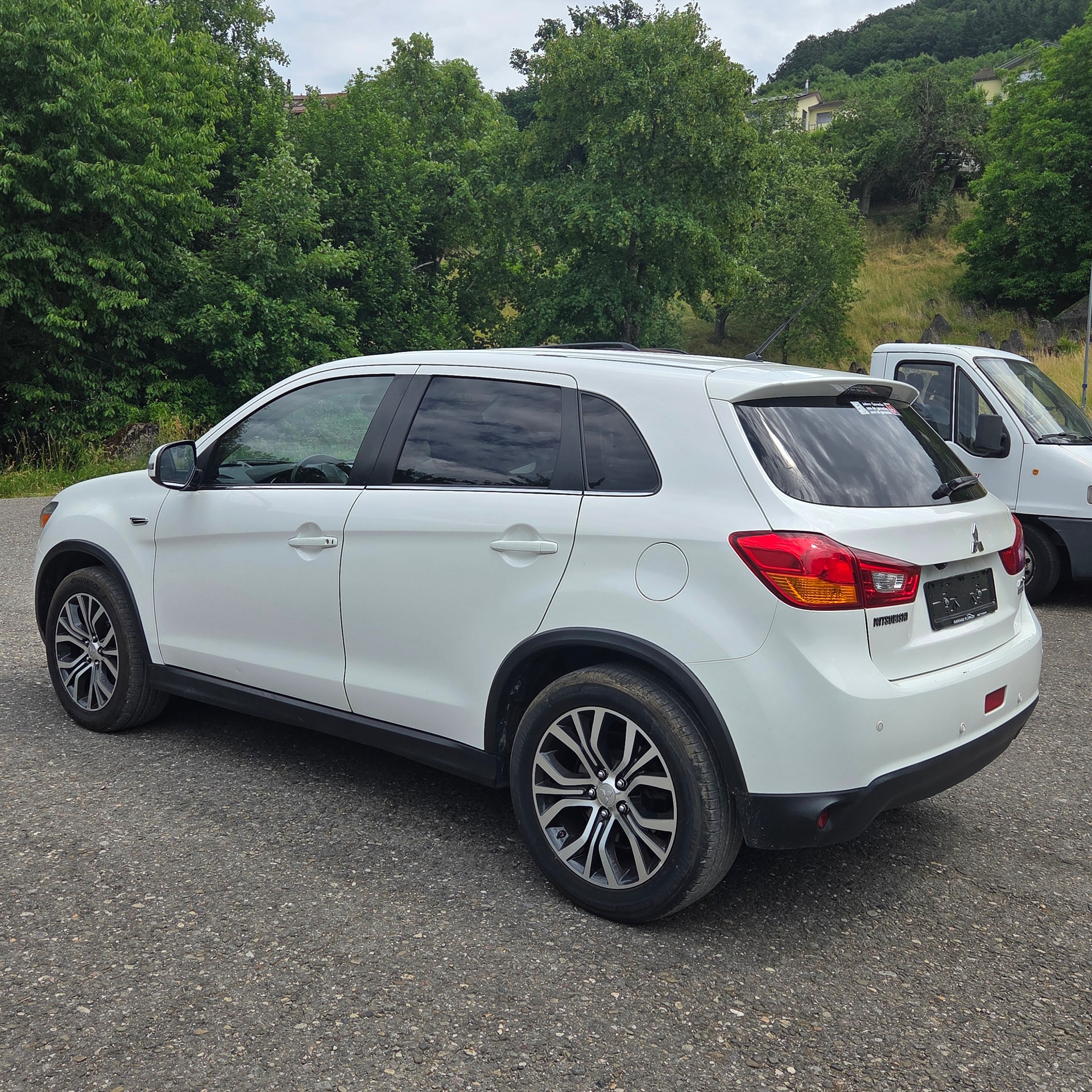 MITSUBISHI ASX 2.2 DID Celebration 300K 4WD Automatic-image-4