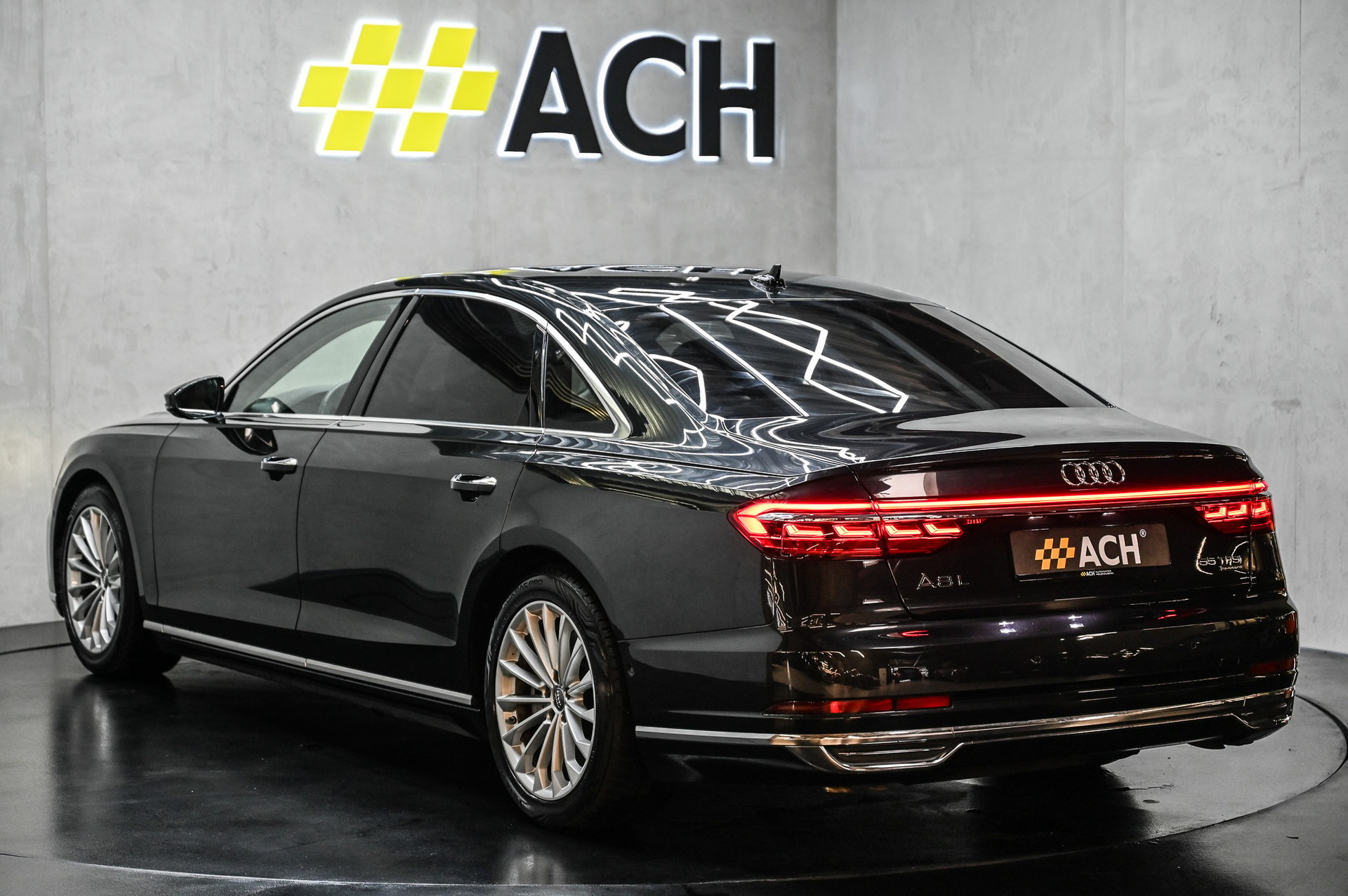 AUDI A8 L 55 TFSI quattro-image-6