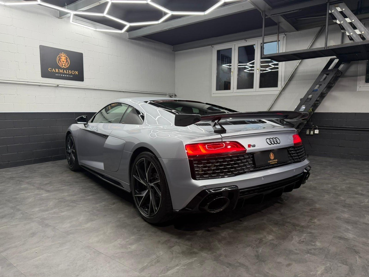 AUDI R8 Coupé RWD S-Tronic | Carbon Heckspoiler-image-8