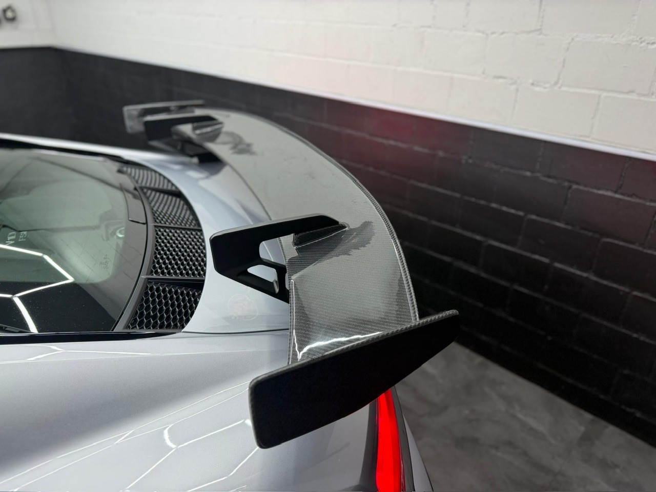 AUDI R8 Coupé RWD S-Tronic | Carbon Heckspoiler-image-6
