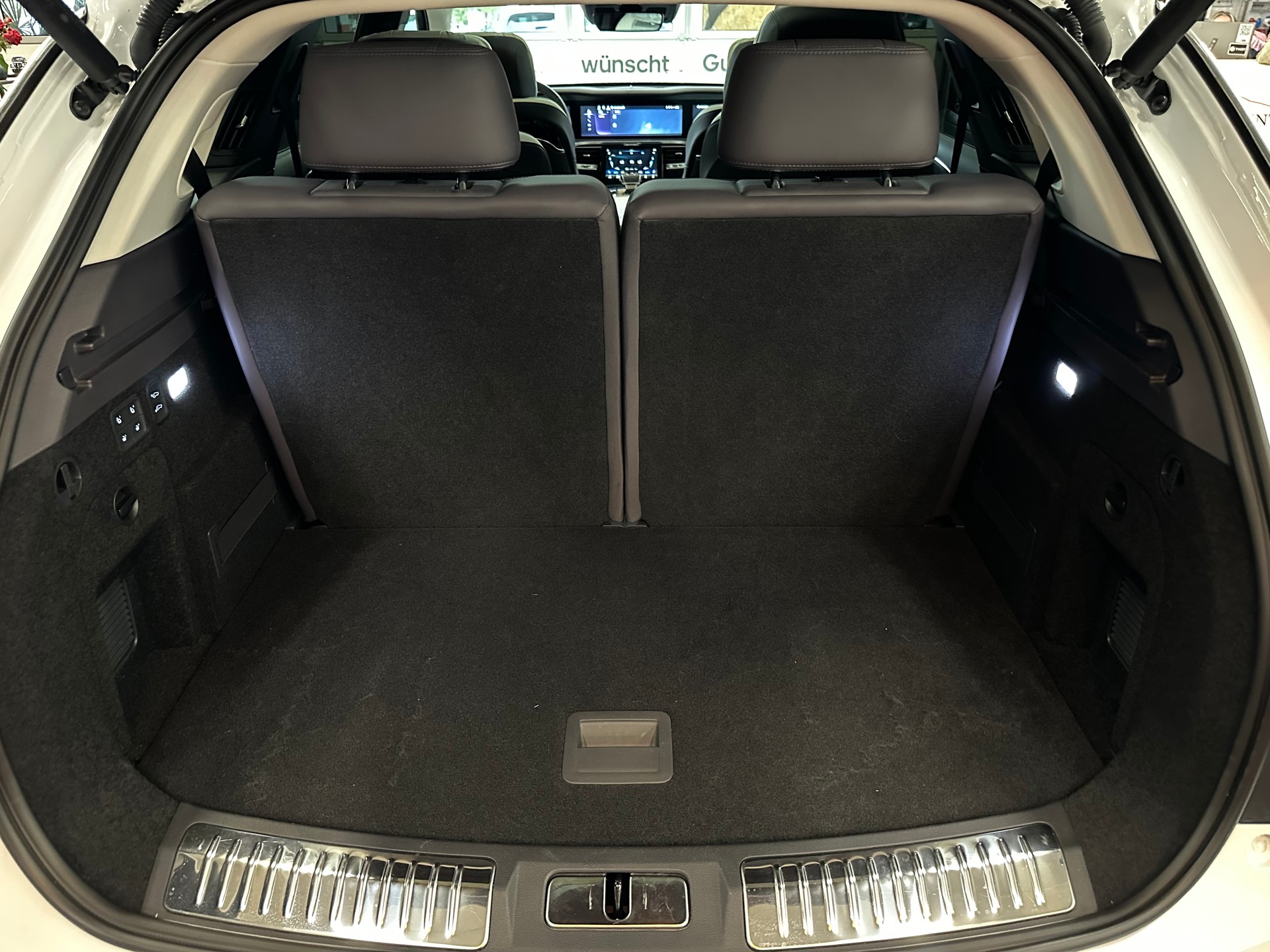 HONGQI E-HS9 Exclusive+ 120kWh-image-22