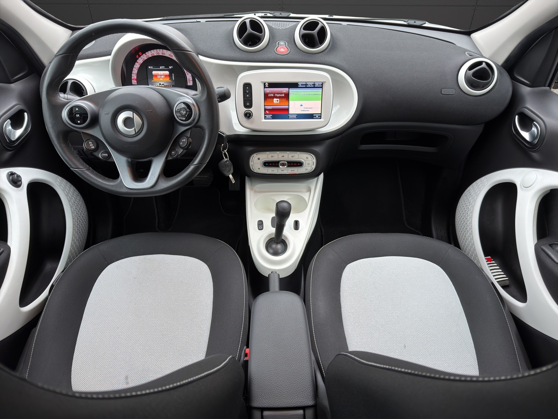 SMART forfour prime Automat 90 PS Panorama Dach-image-8