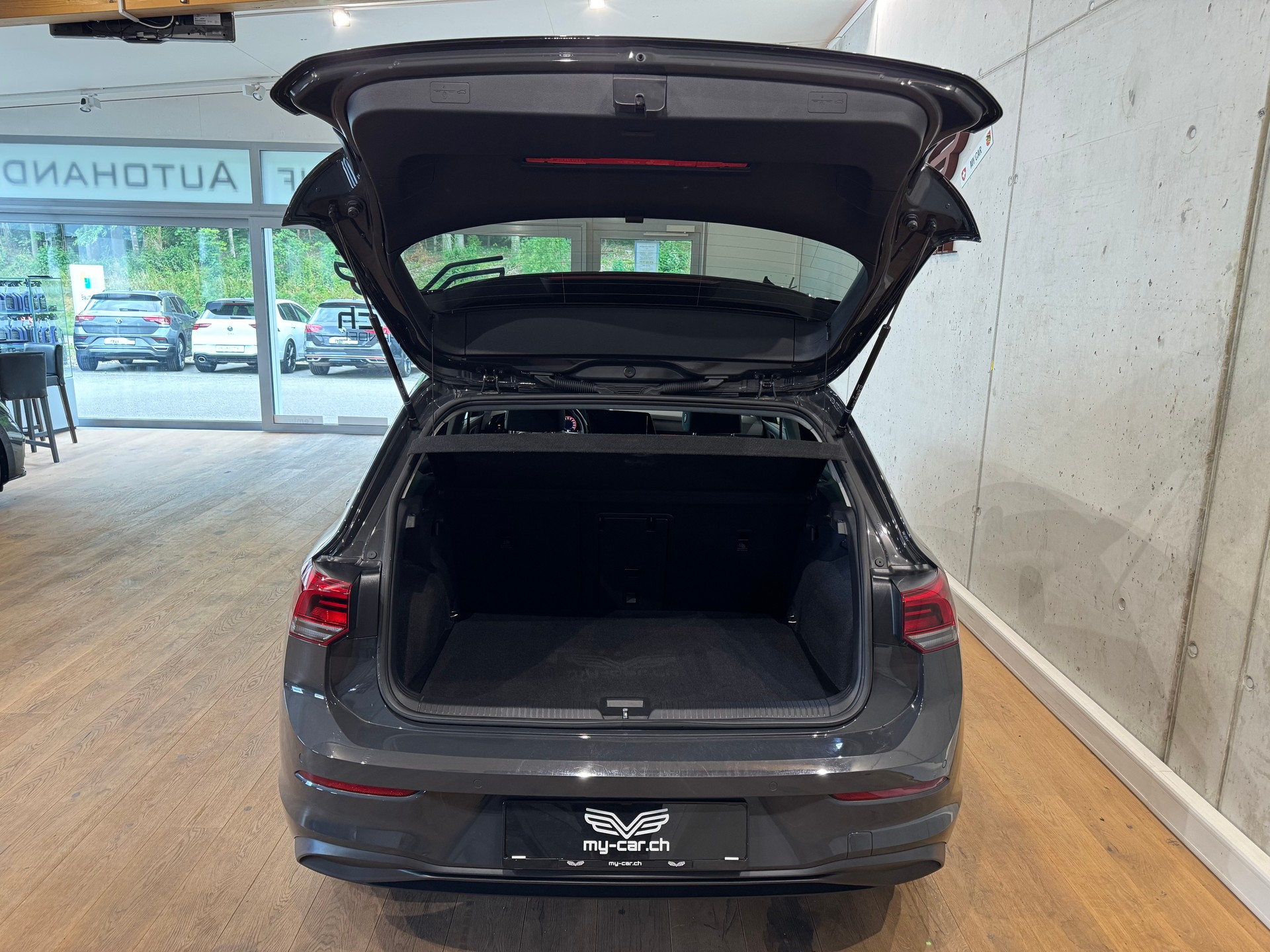 VW Golf 1.0 eTSI mHEV ACTLife DSG || CH-FZG || RÜCKFAHRKAMERA || IQ LED MATRIX || AMBIENTE-image-10