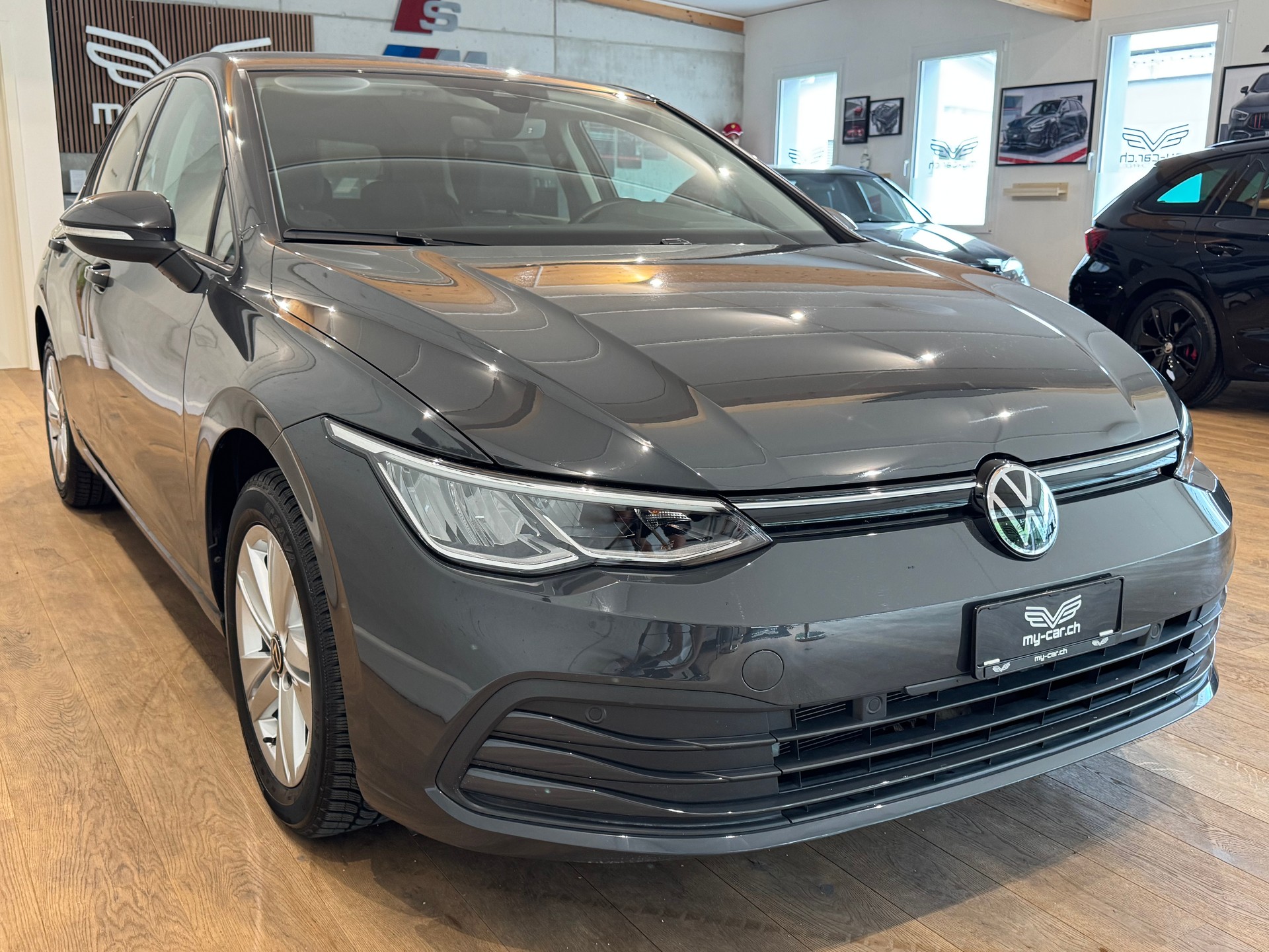VW Golf 1.0 eTSI mHEV ACTLife DSG || CH-FZG || RÜCKFAHRKAMERA || IQ LED MATRIX || AMBIENTE-image-14