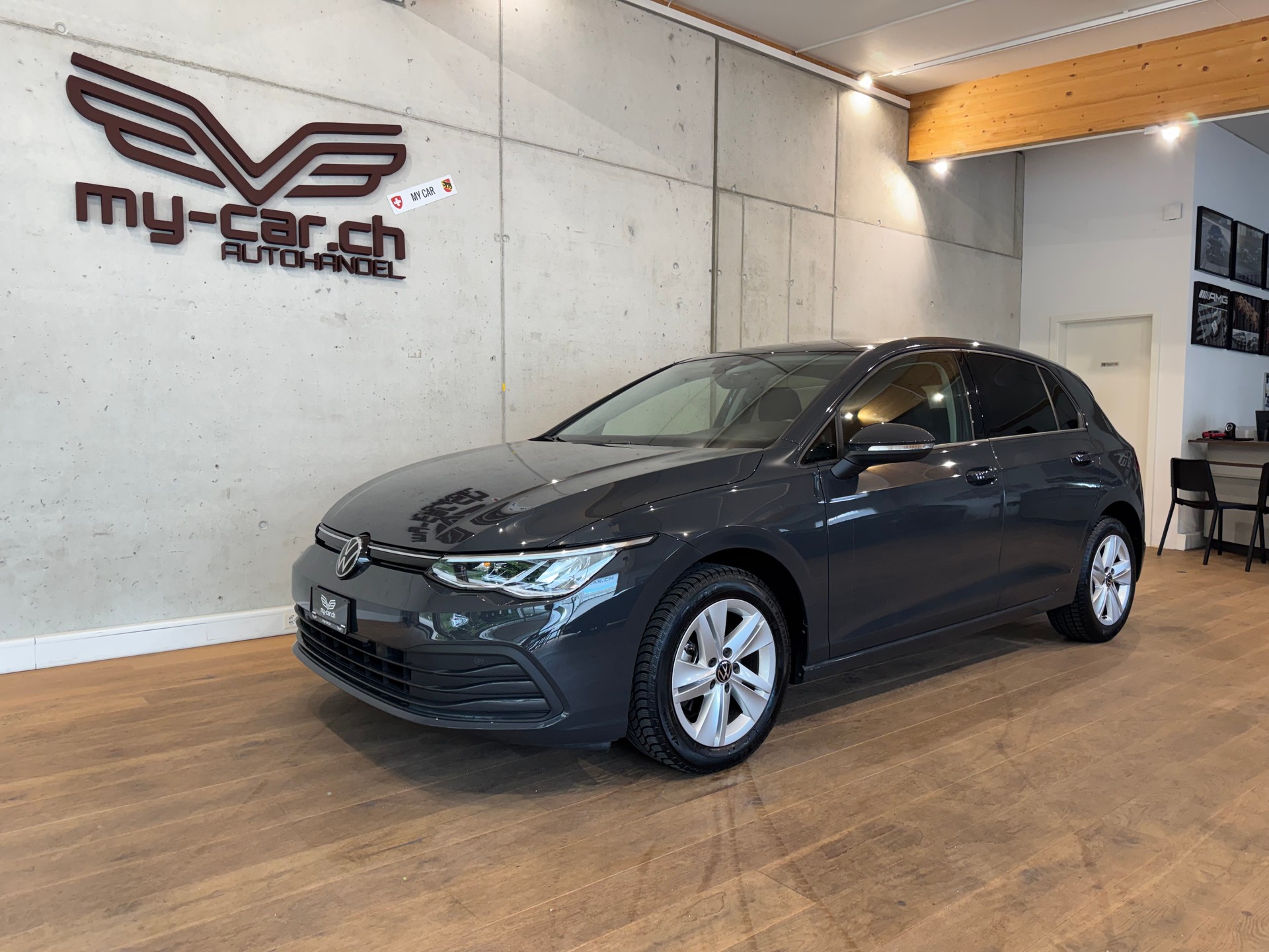 VW Golf 1.0 eTSI mHEV ACTLife DSG || CH-FZG || RÜCKFAHRKAMERA || IQ LED MATRIX || AMBIENTE-image-0
