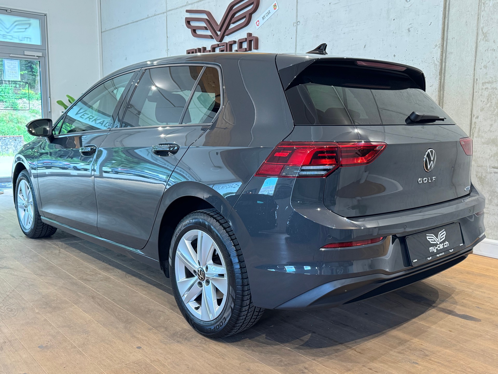 VW Golf 1.0 eTSI mHEV ACTLife DSG || CH-FZG || RÜCKFAHRKAMERA || IQ LED MATRIX || AMBIENTE-image-7