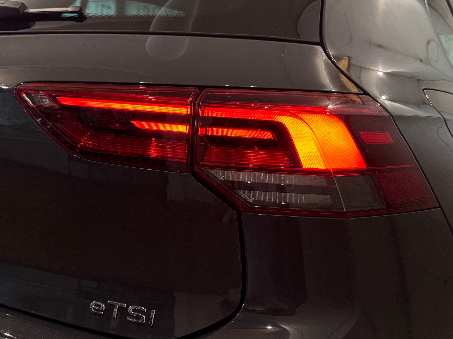 VW Golf 1.0 eTSI mHEV ACTLife DSG || CH-FZG || RÜCKFAHRKAMERA || IQ LED MATRIX || AMBIENTE-image-12