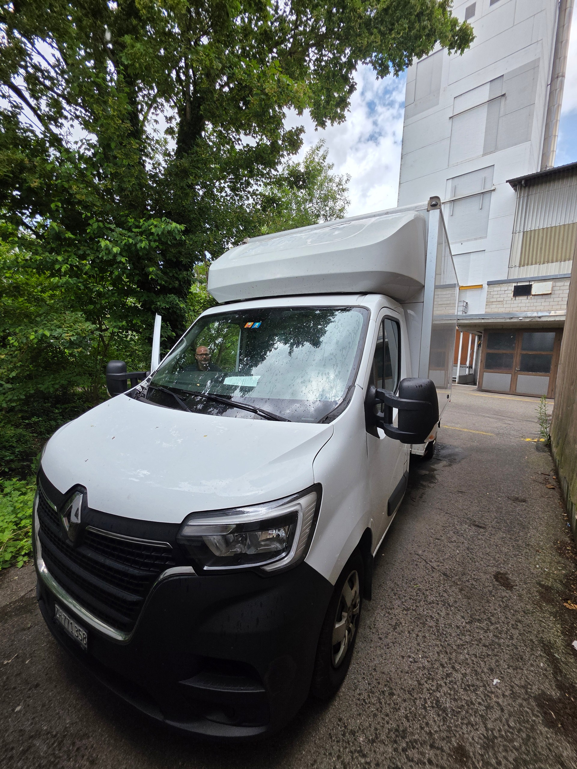 RENAULT 2.3 dCi 145 TwinTurbo-image-0