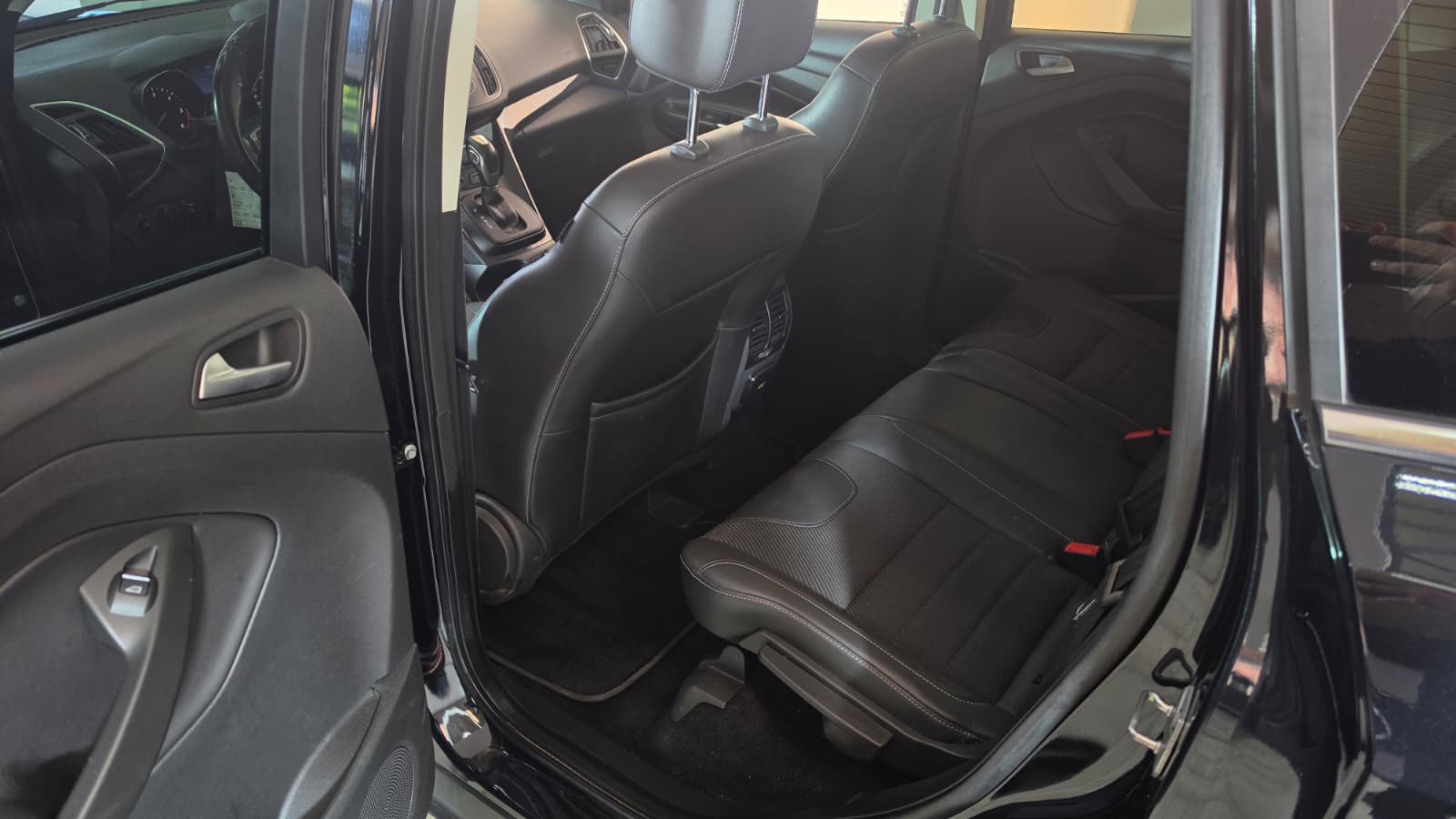 FORD Kuga 2.0 TDCi Titanium 4WD PowerShift, FRISCH AB MFK UND FRISCH AB SERVICE-image-10