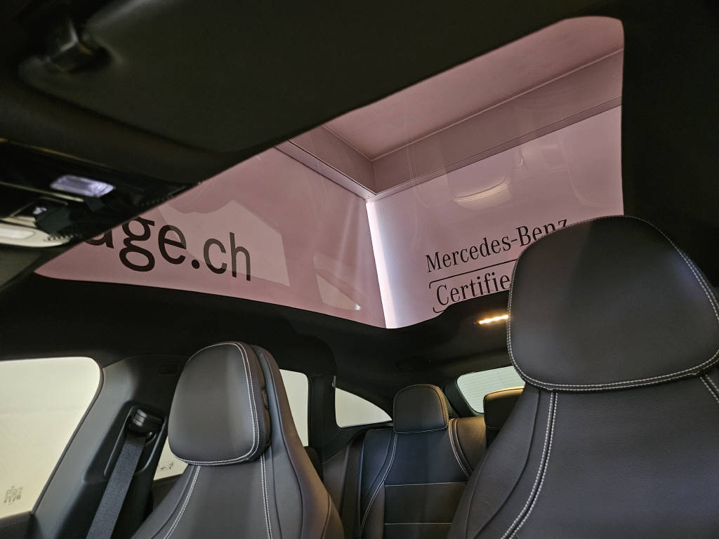 MERCEDES-BENZ CLA 220 4Matic AMG Line Shooting Brake-image-4