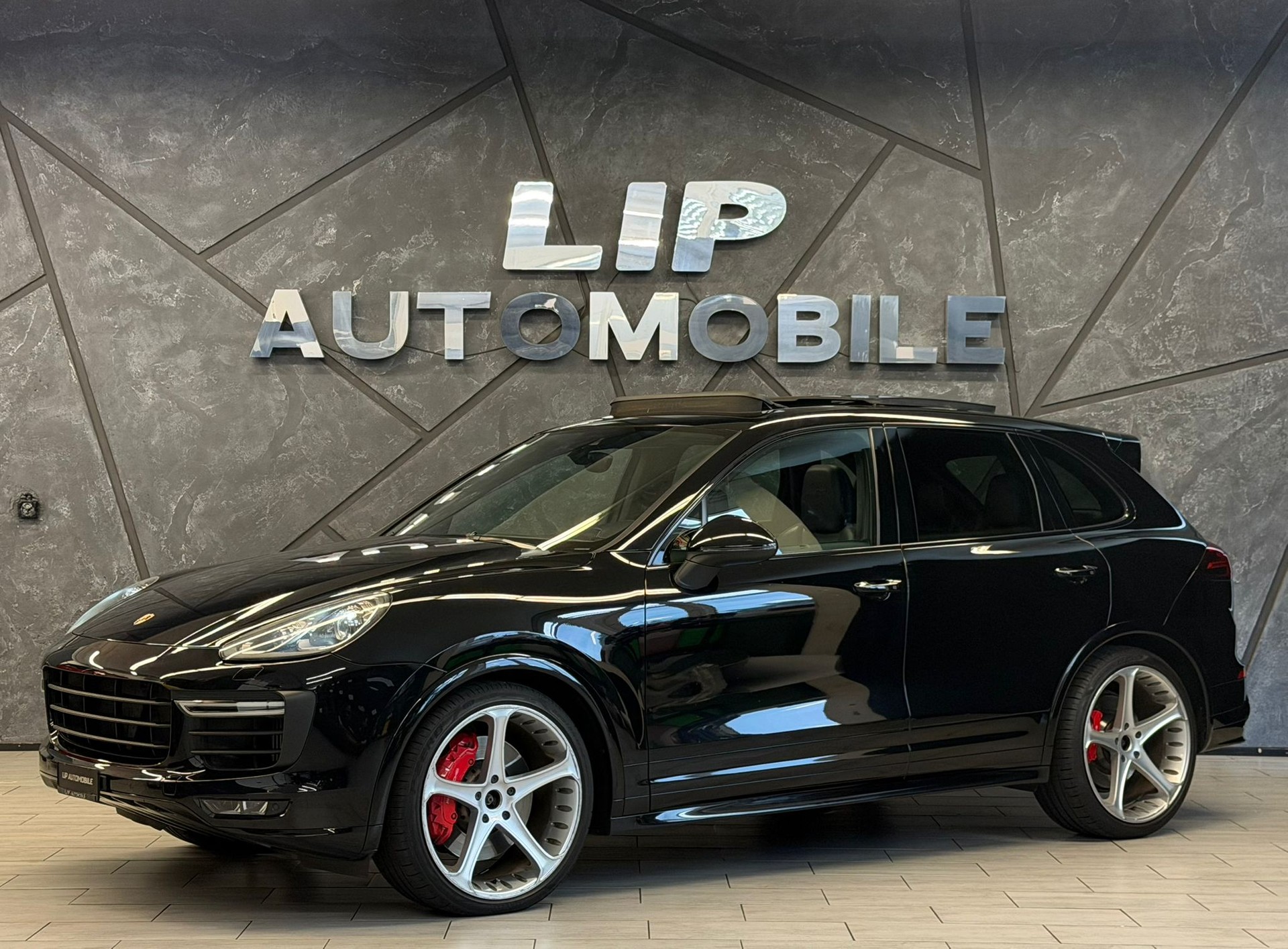 PORSCHE Cayenne GTS-image-0