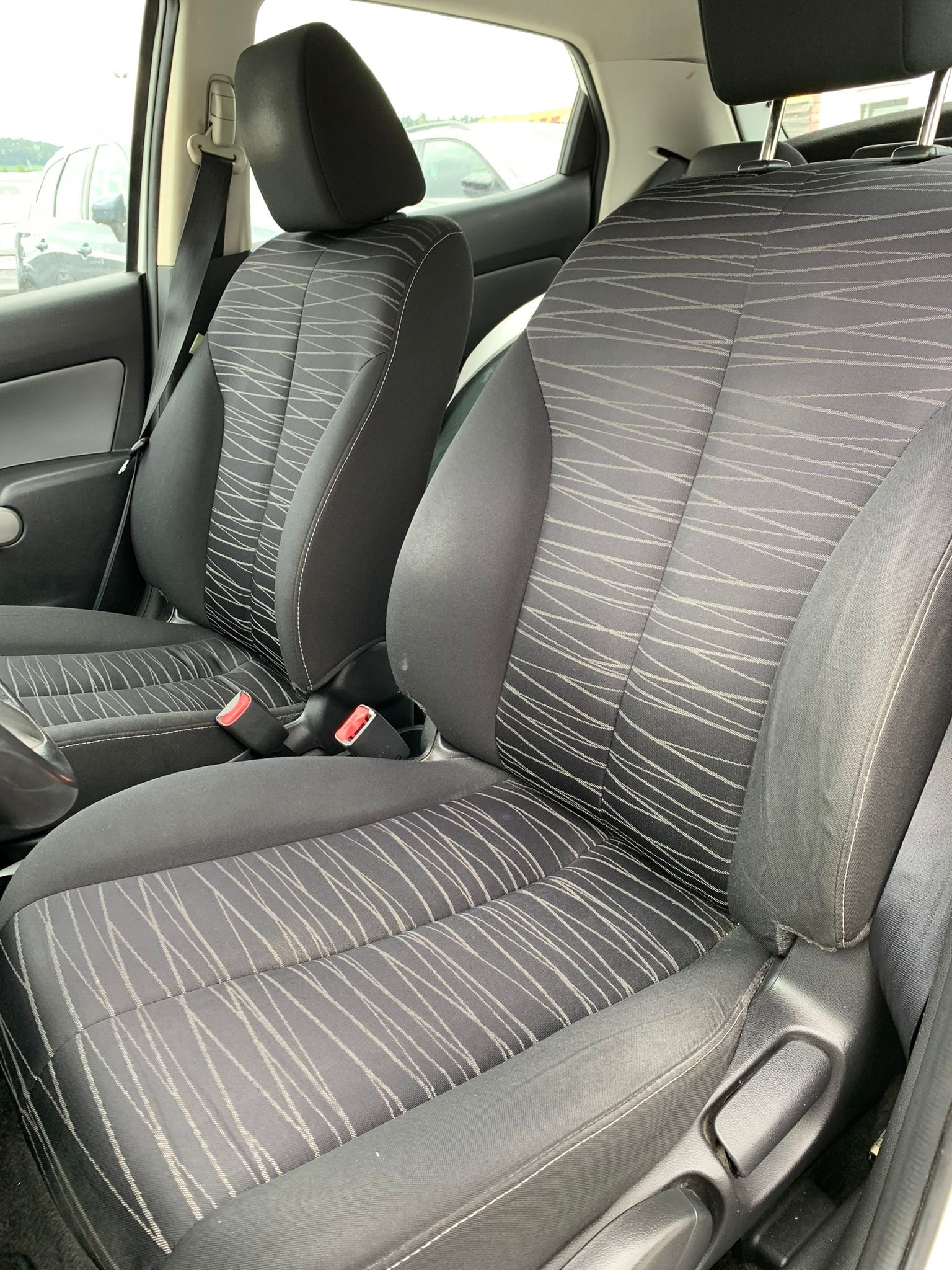 MAZDA 2 1.3i 16V Exclusive (Klima * Multimedia * Multilenkrad * BO4 ** KUPPLUNG MUSS ERSETZEN)-image-13