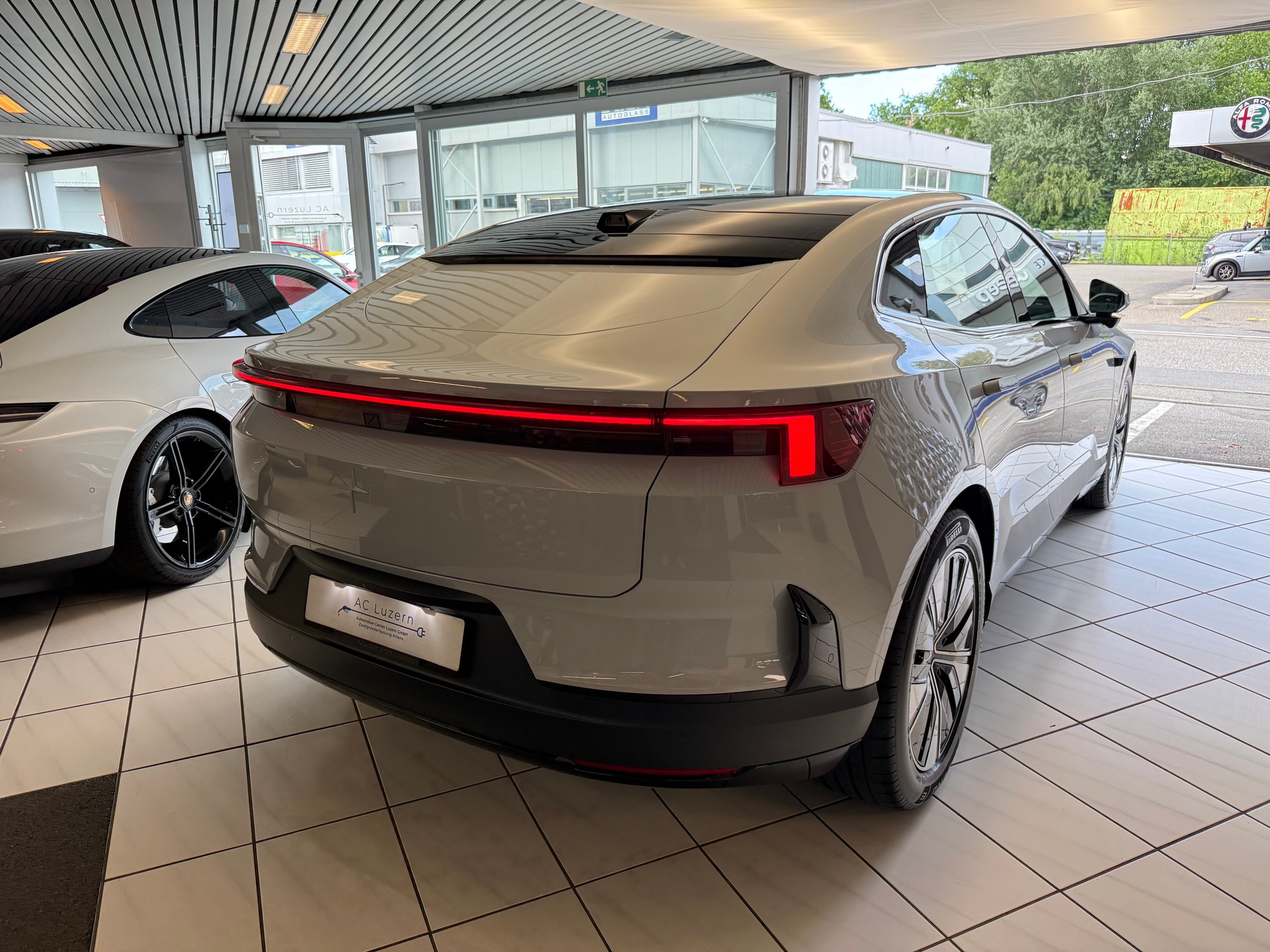 POLESTAR Polestar 4 Long Range Single 100kWh Plus-image-2