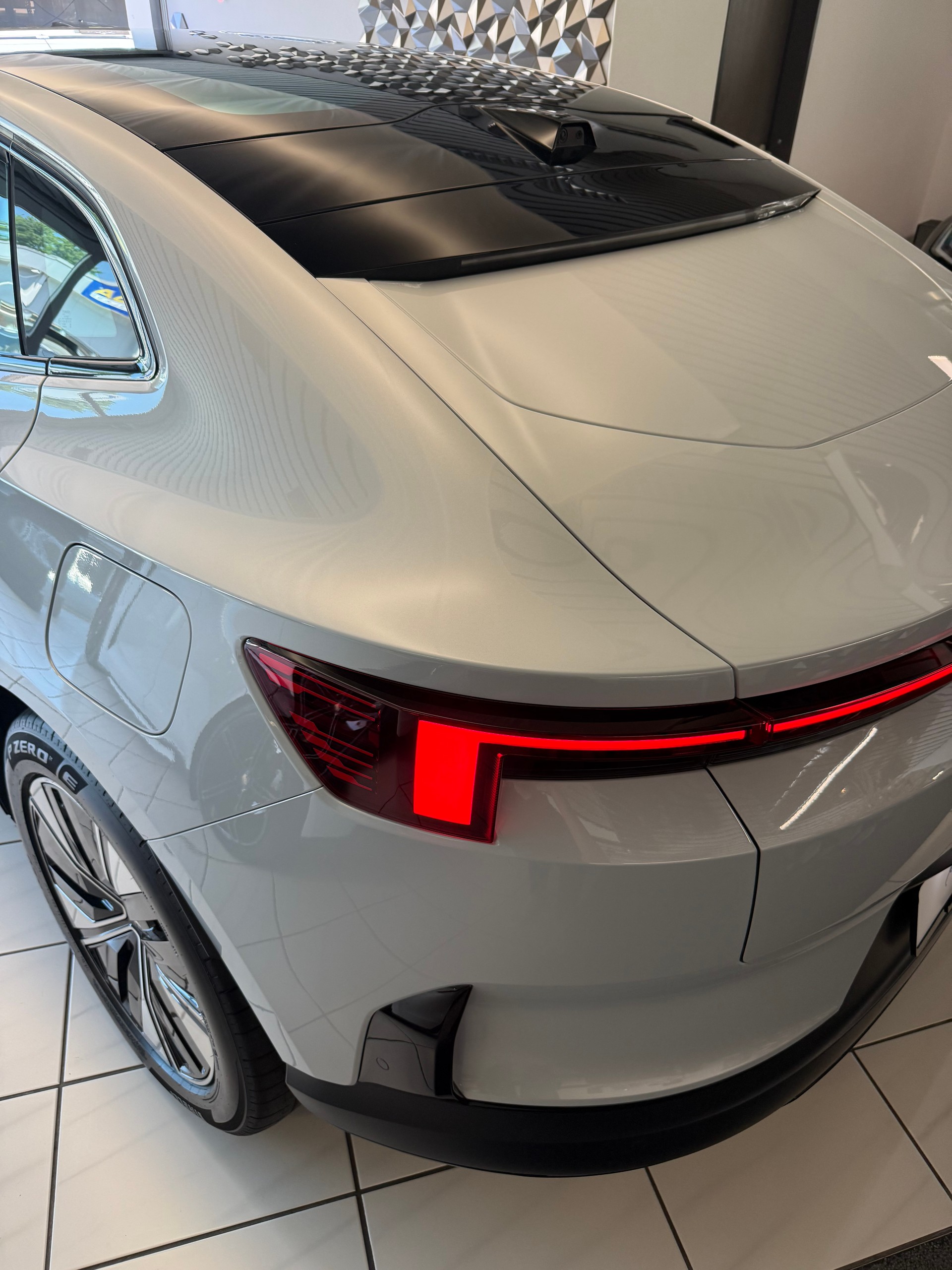 POLESTAR Polestar 4 Long Range Single 100kWh Plus-image-24