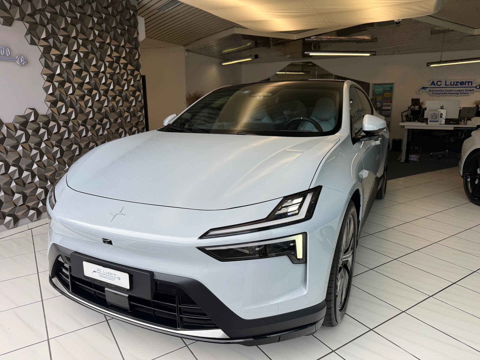 POLESTAR Polestar 4 Long Range Single 100kWh Plus-image-0