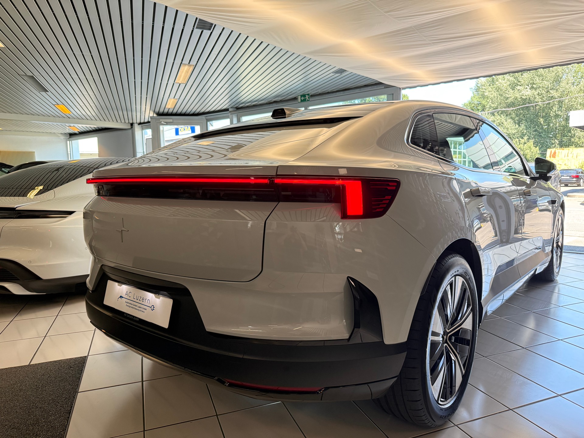 POLESTAR Polestar 4 Long Range Single 100kWh Plus-image-4