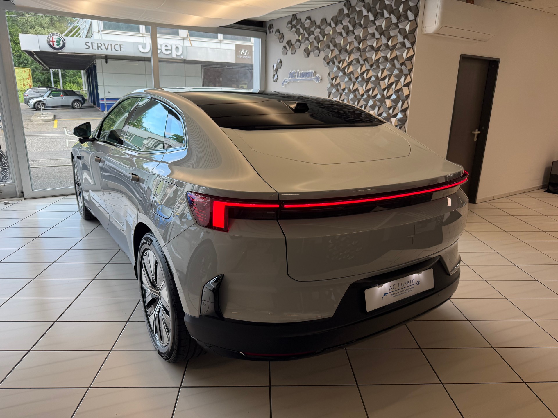 POLESTAR Polestar 4 Long Range Single 100kWh Plus-image-1