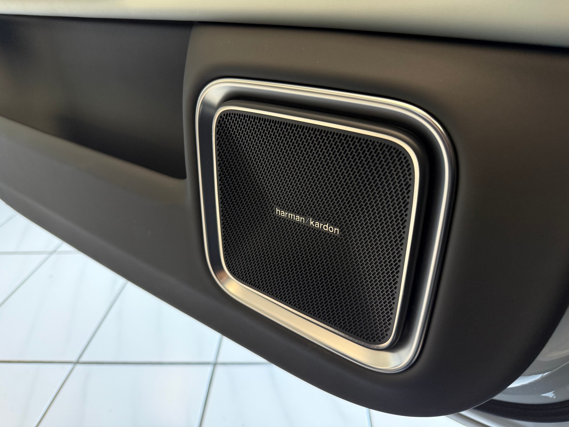 POLESTAR Polestar 4 Long Range Single 100kWh Plus-image-18