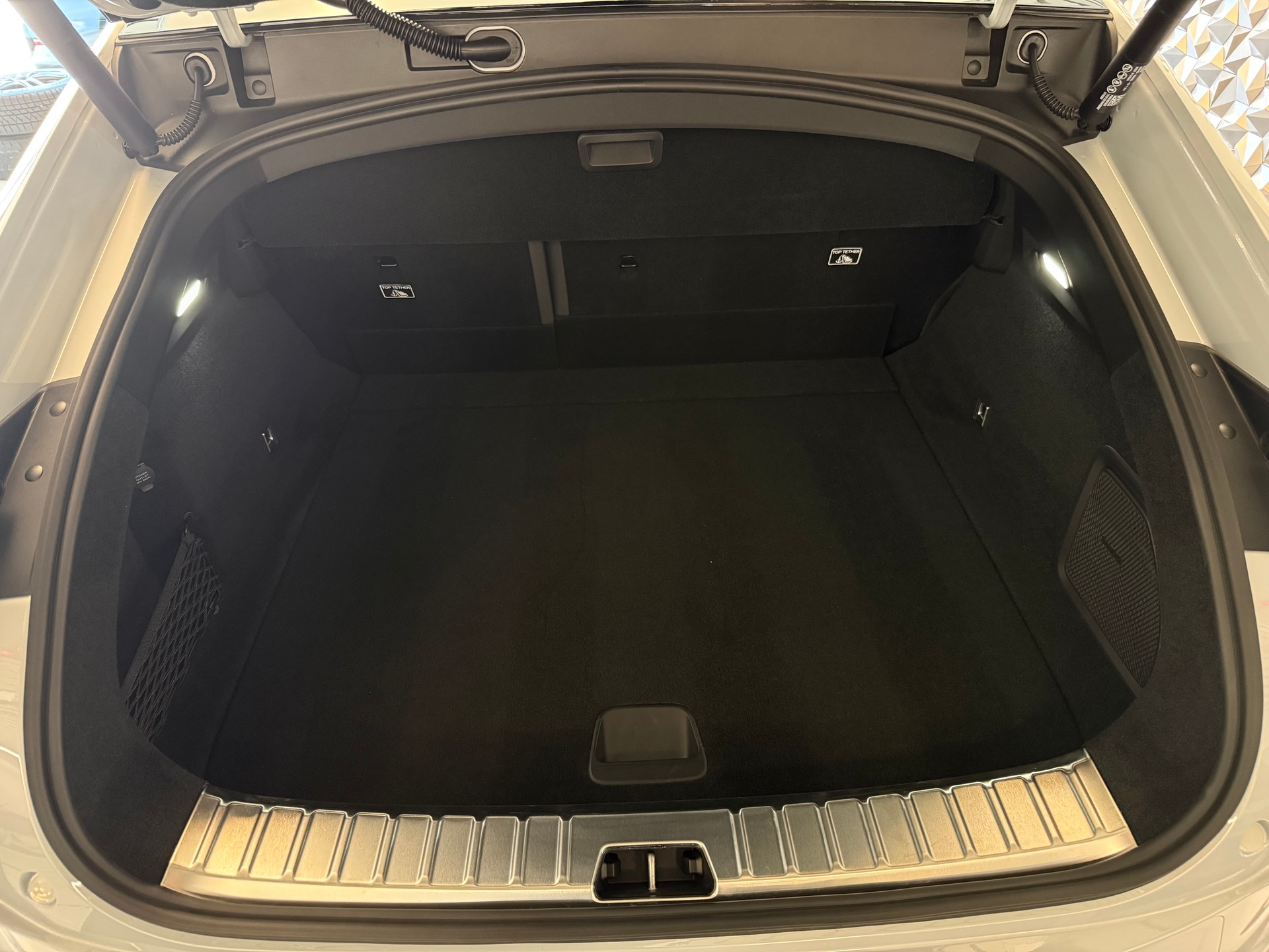 POLESTAR Polestar 4 Long Range Single 100kWh Plus-image-12