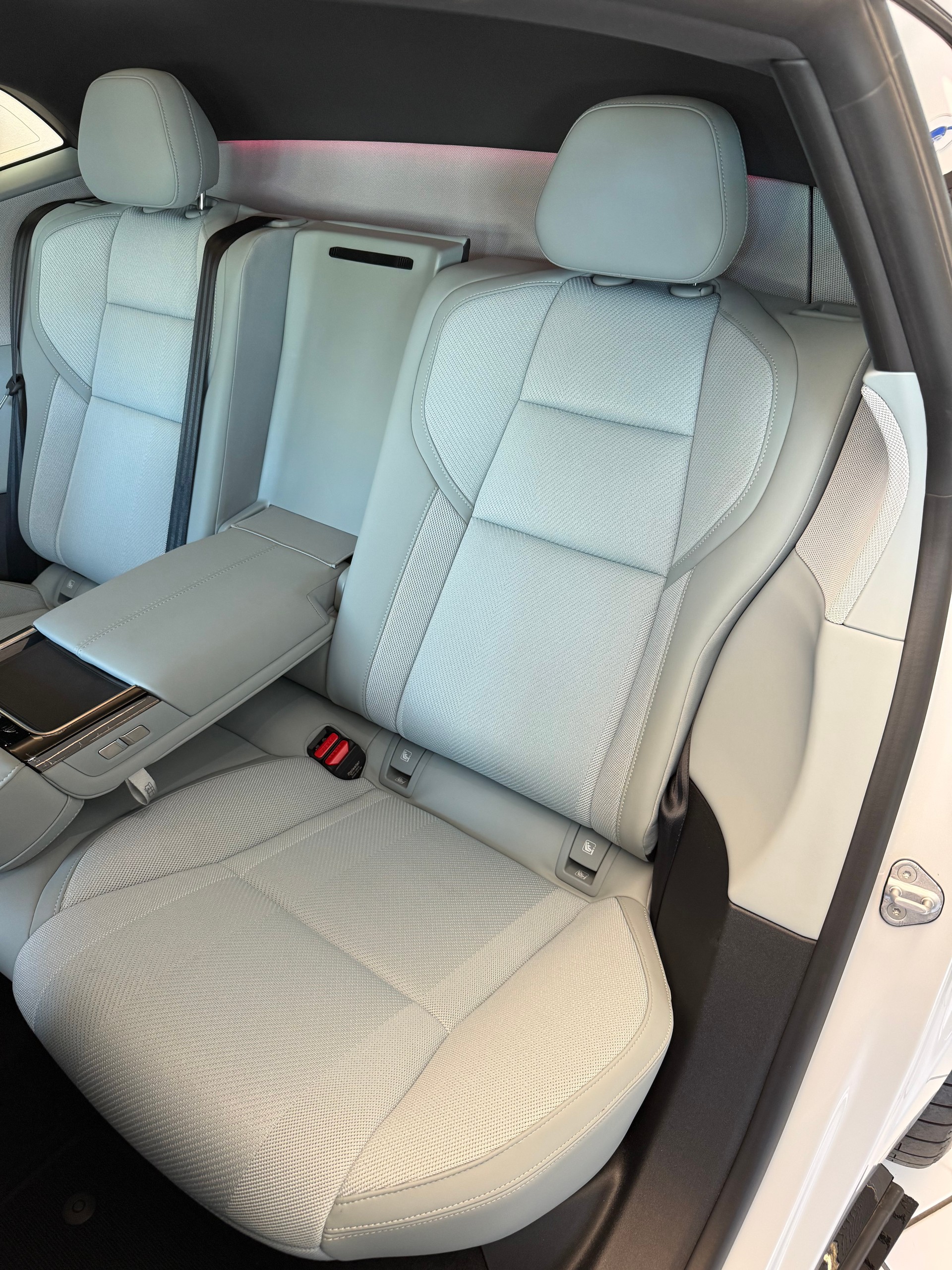 POLESTAR Polestar 4 Long Range Single 100kWh Plus-image-9