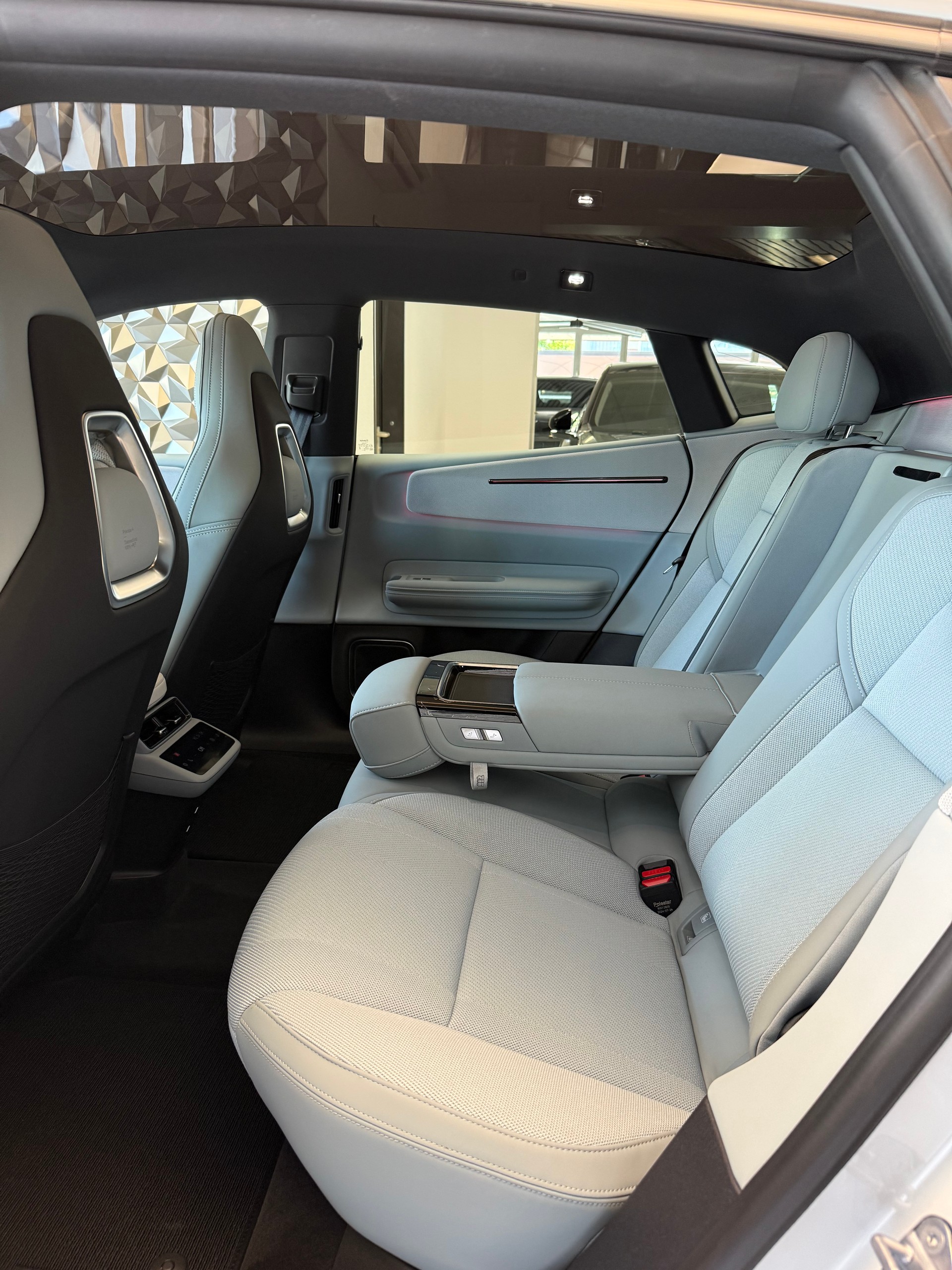 POLESTAR Polestar 4 Long Range Single 100kWh Plus-image-10