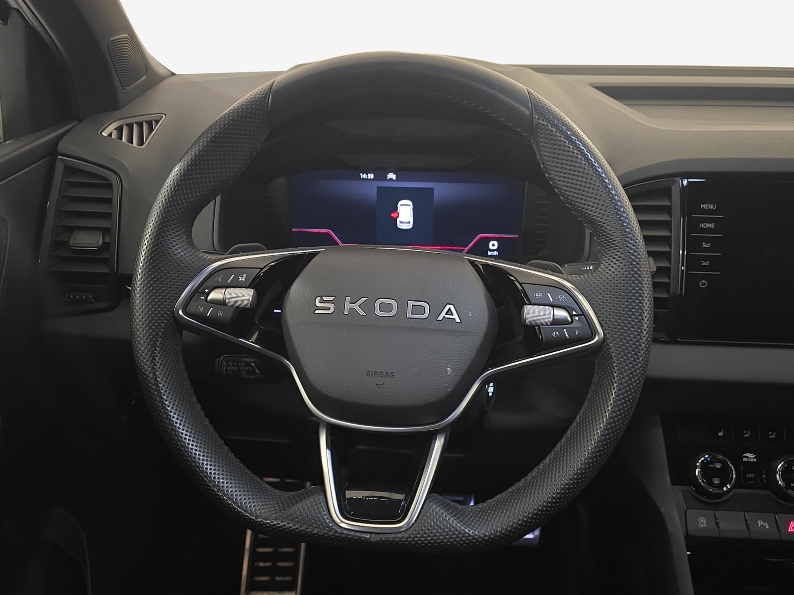 SKODA Karoq 2.0 TSI SportLine 4x4 DSG-image-9