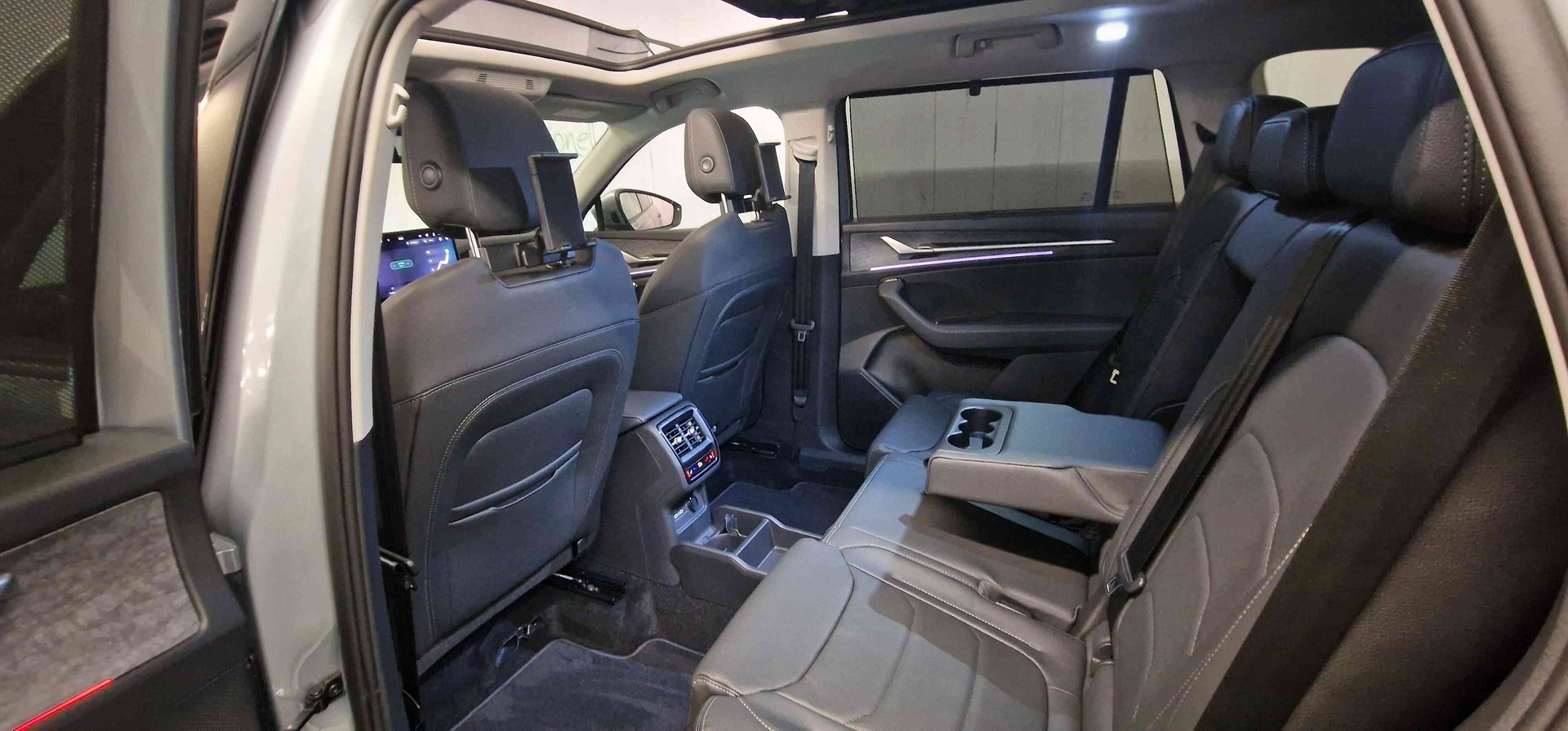 SKODA Kodiaq 2.0 TSI Selection 4x4-image-17