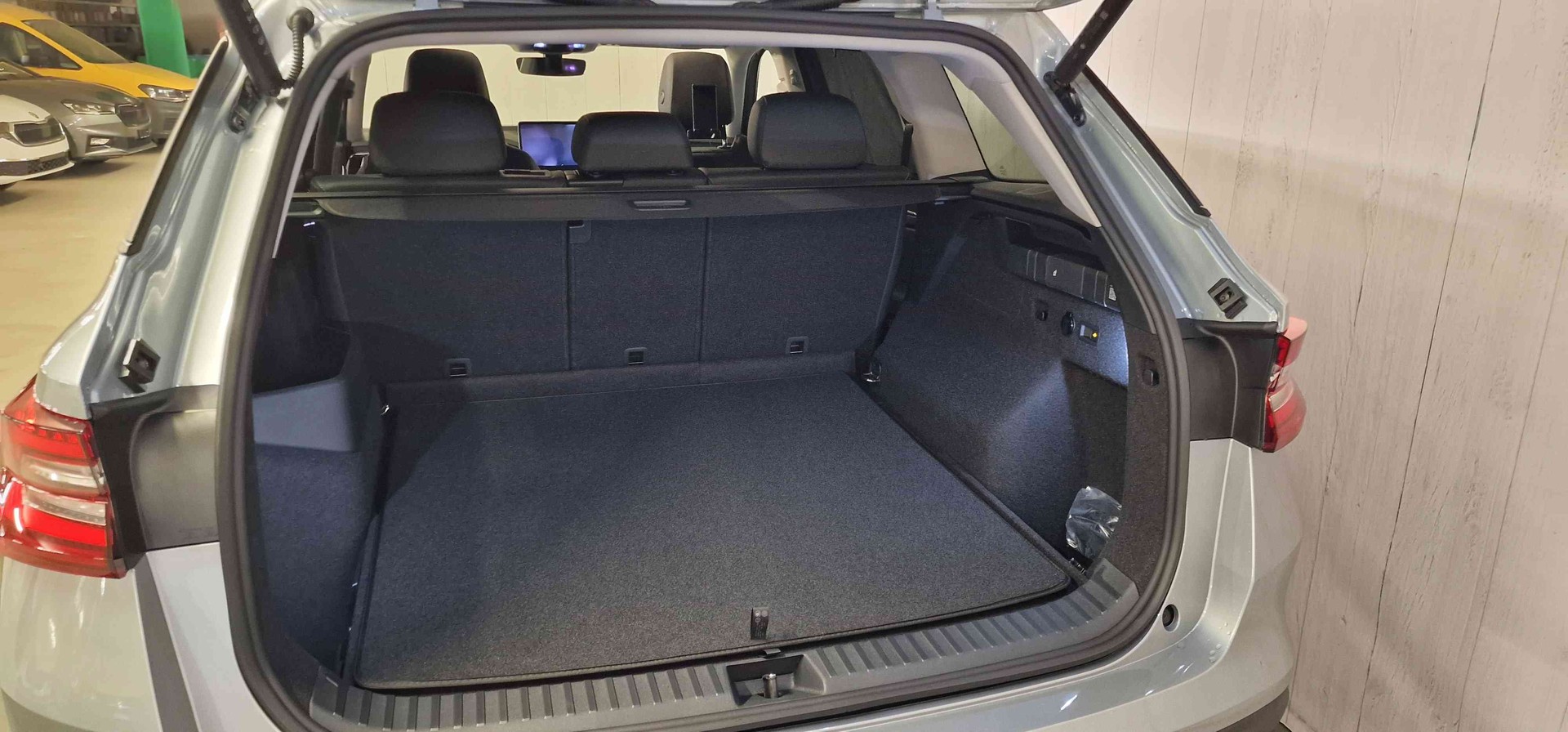 SKODA Kodiaq 2.0 TSI Selection 4x4-image-19