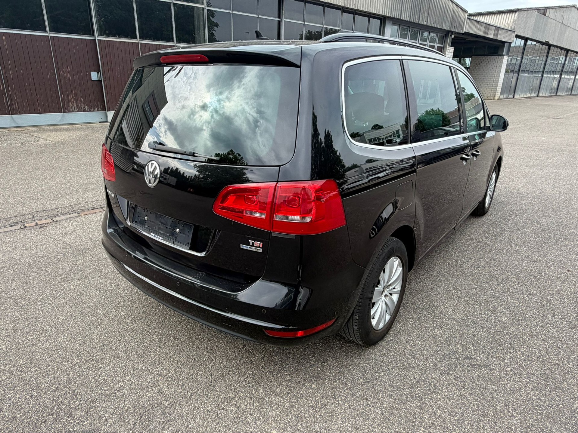 VW Sharan 1.4 TSI BMT Comfortline DSG-image-3