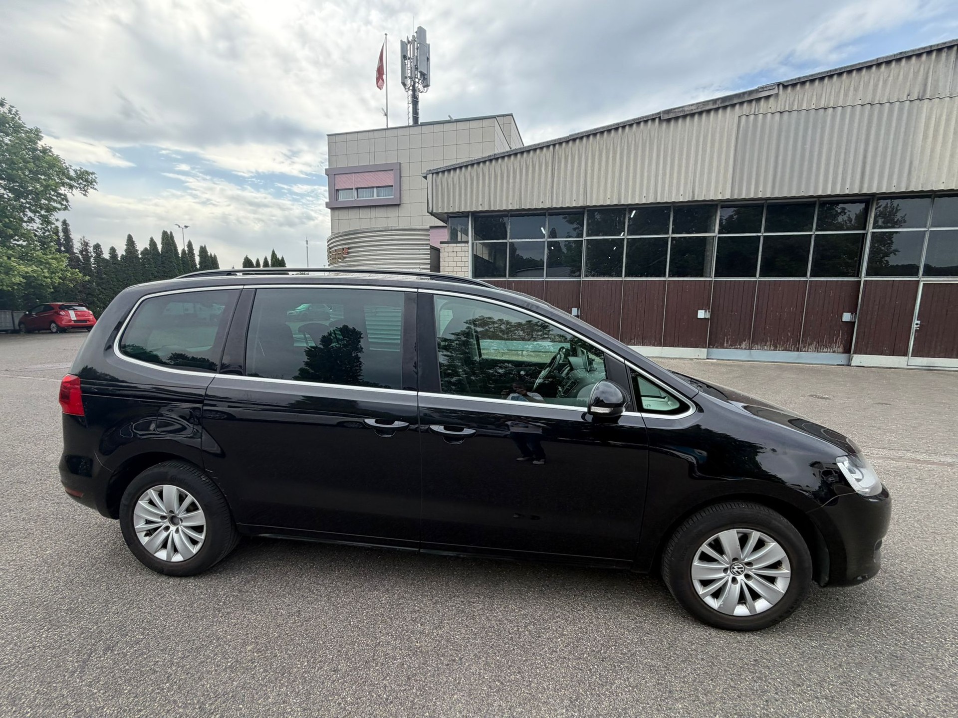 VW Sharan 1.4 TSI BMT Comfortline DSG-image-4