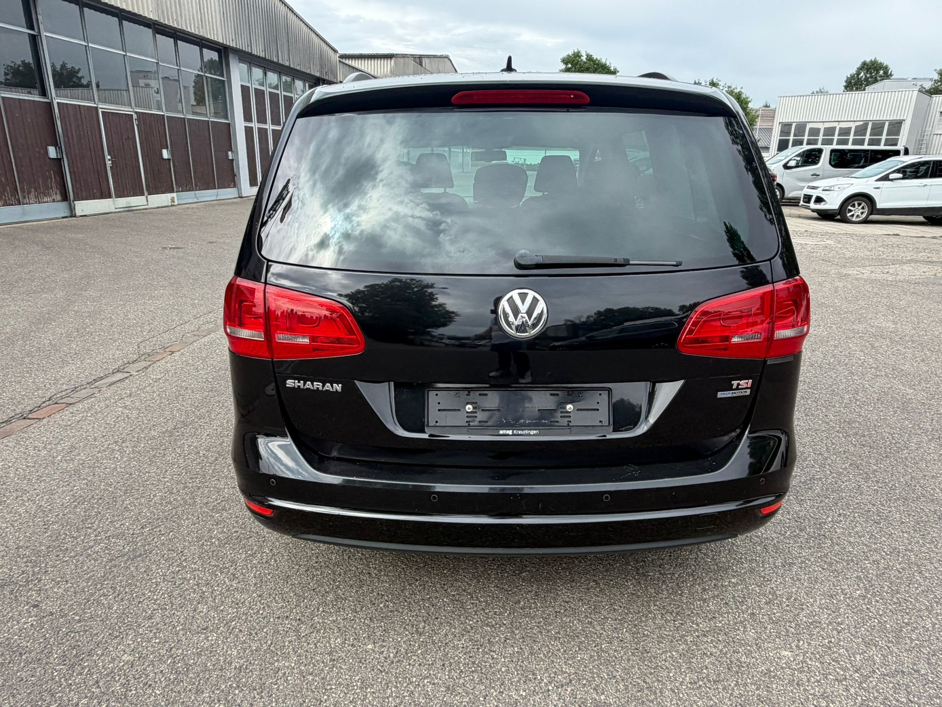 VW Sharan 1.4 TSI BMT Comfortline DSG-image-2